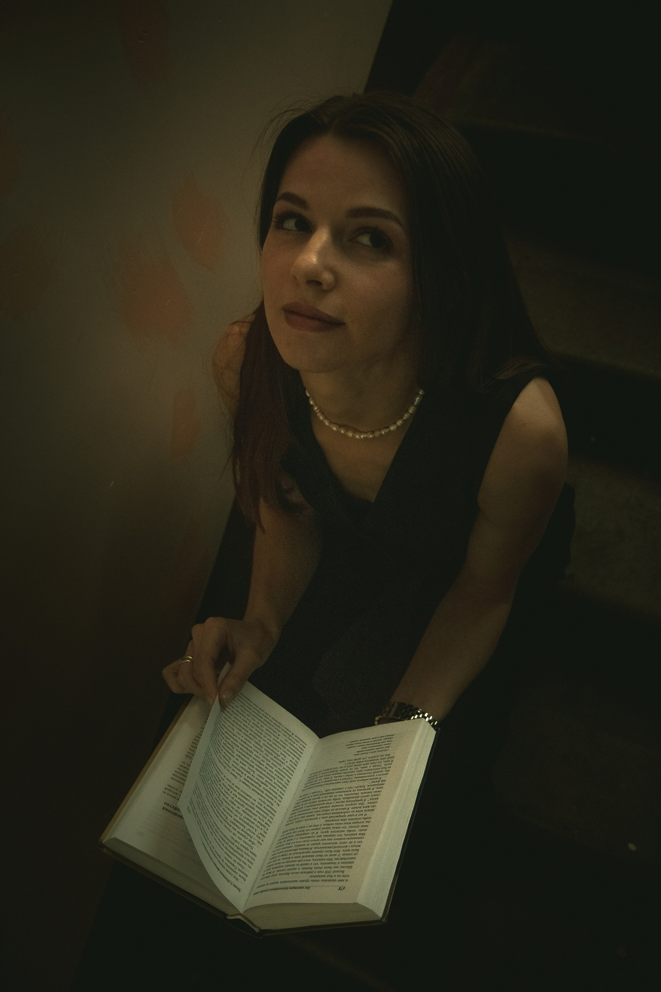 Зашла почитать. Максим Тимофеев Фотограф Ачинск