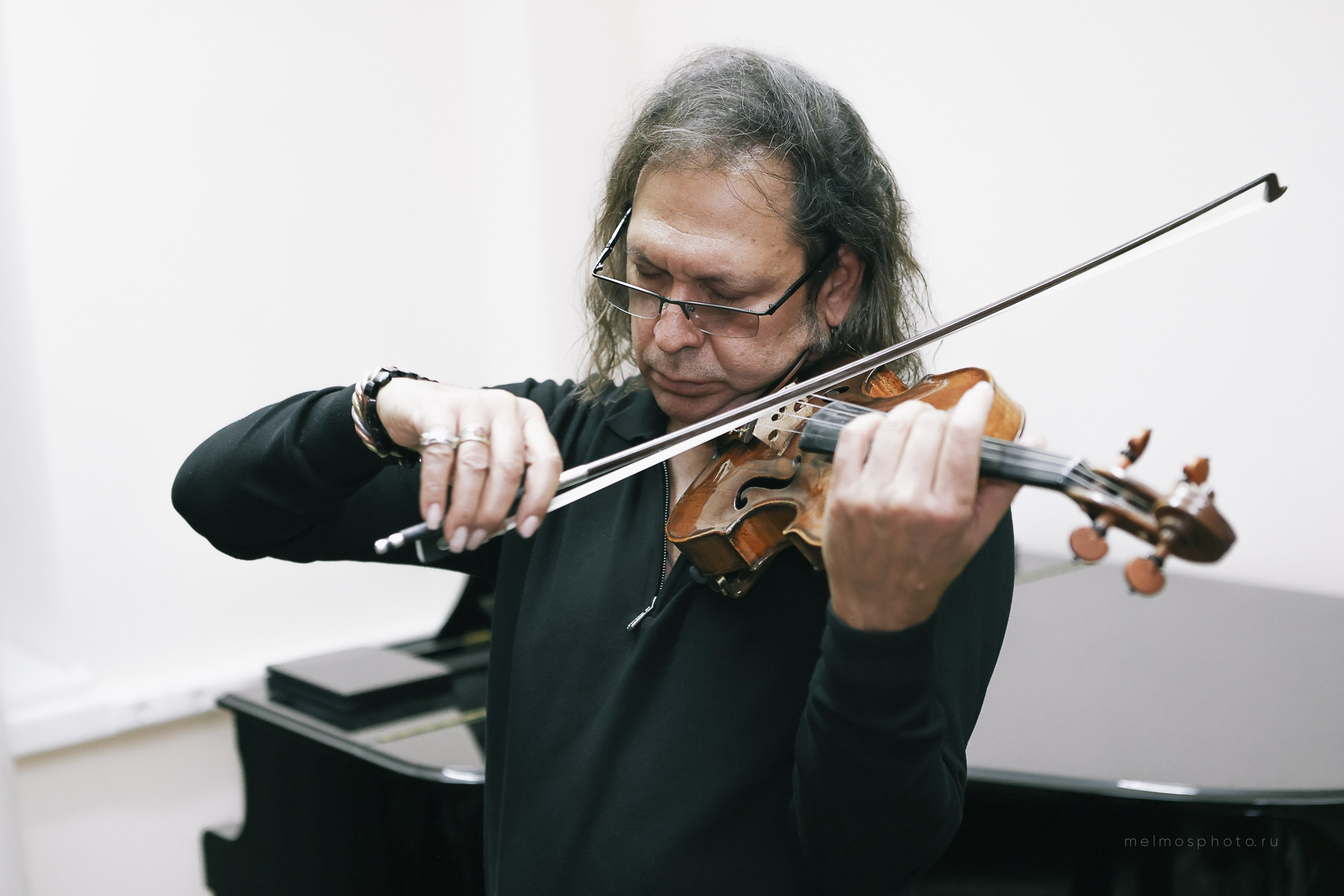 Святослав Мороз (скрипка). Reportage, architectural, fine art photographer Lena Melnikova in Moscow