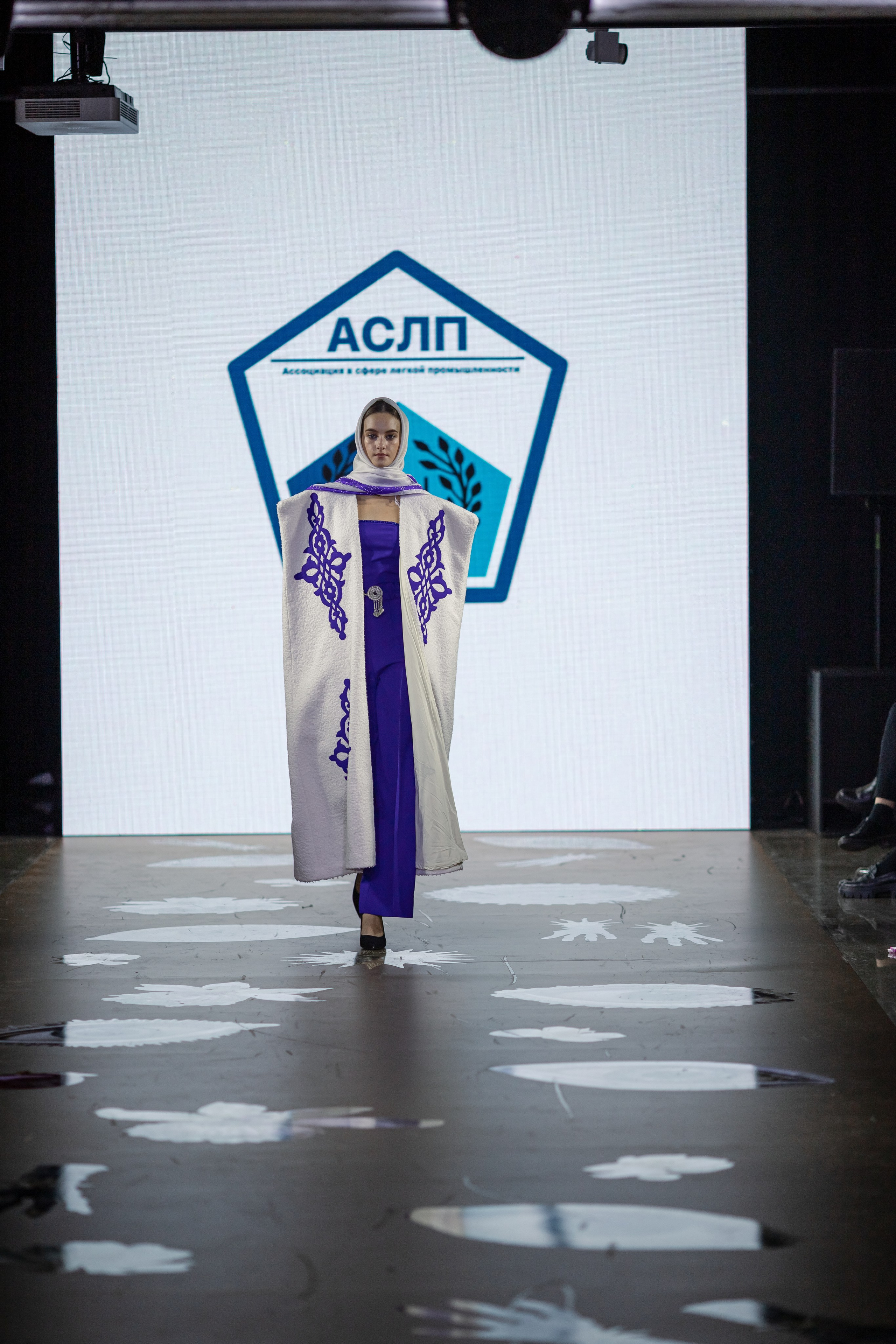 Подиум Показа | Volga Fashion Week. Фотограф брендов и бизнеса в Москве Алексей Сентюрин