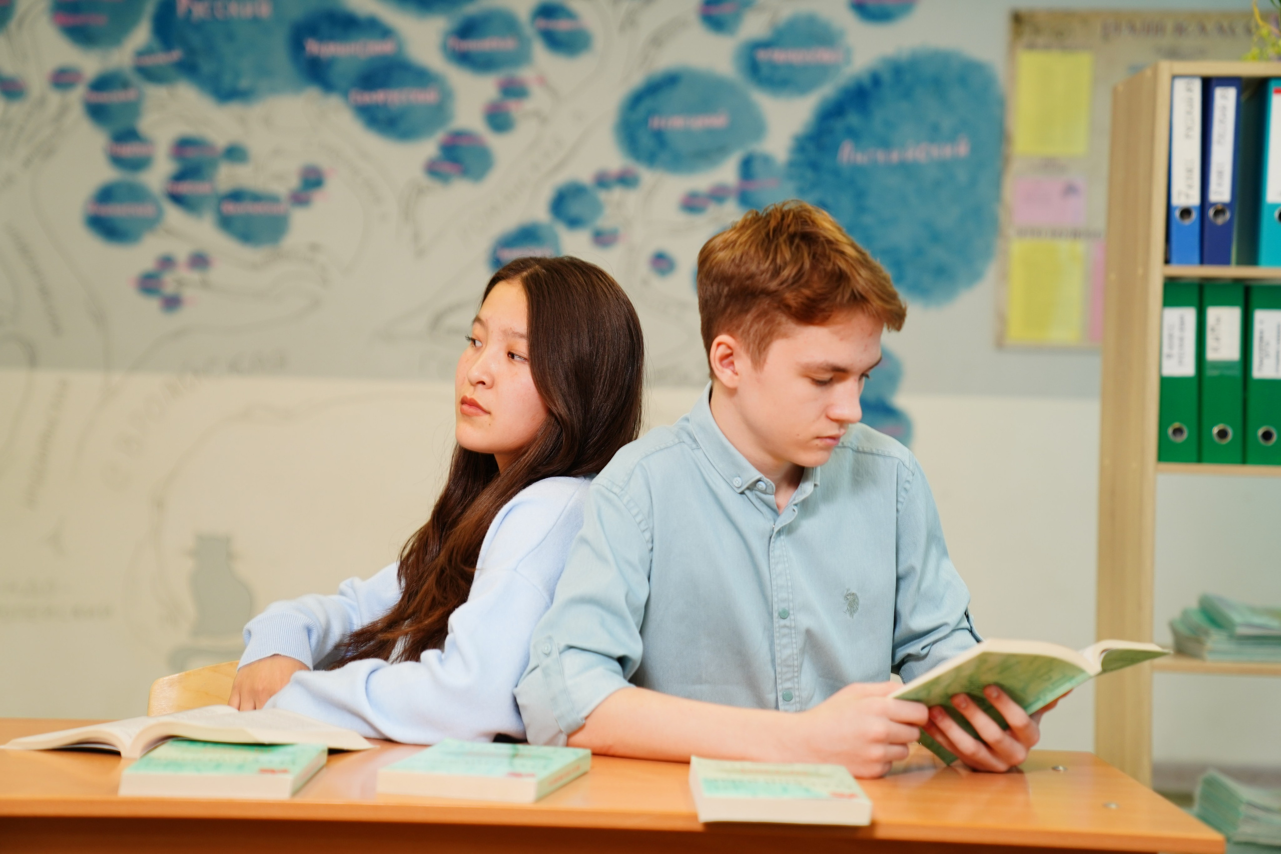 Образы. MEMENTO.Выпускные альбомы, школьные, юбилейные и другие книги. Ростов-на-Дону