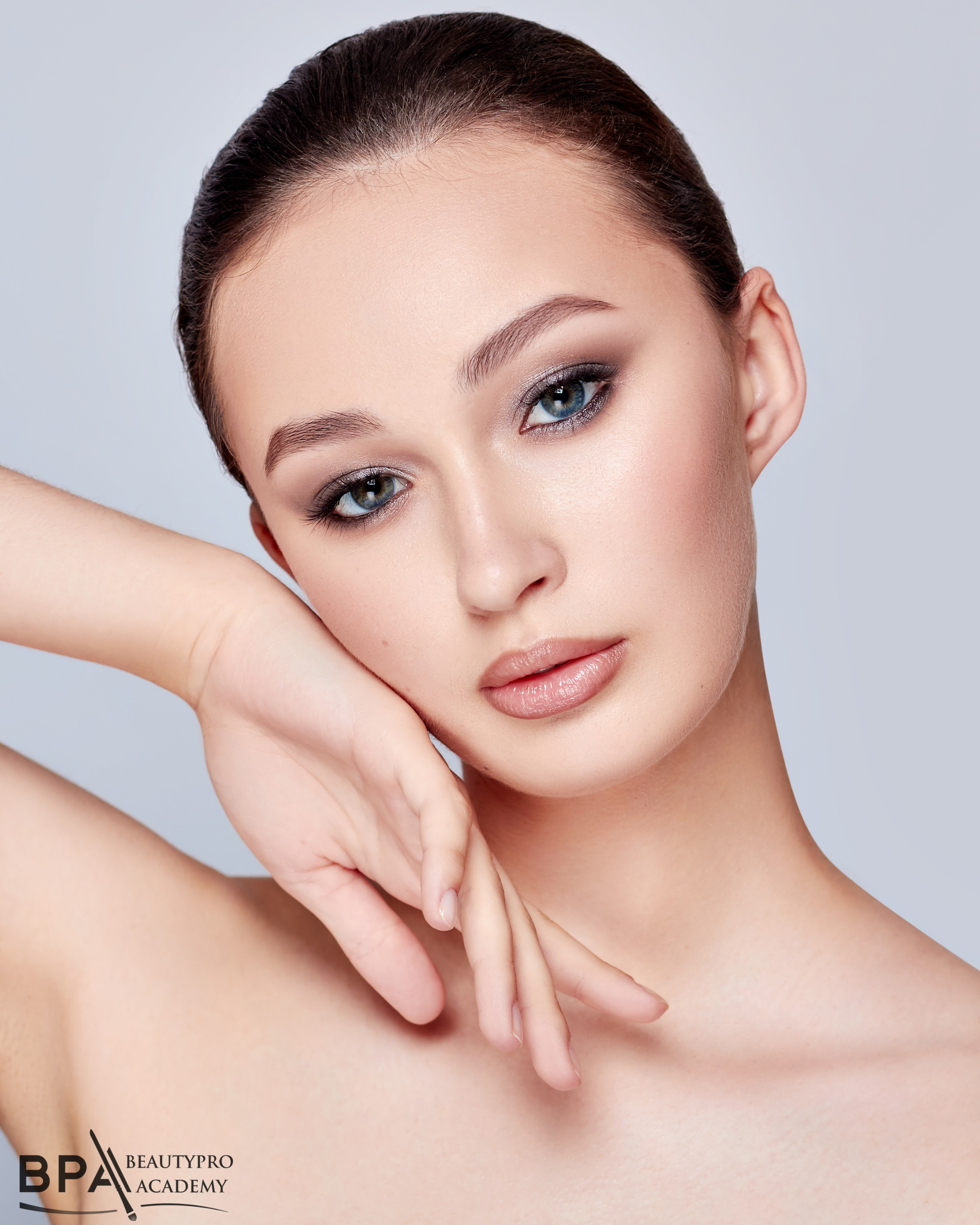 Алина, 40-42 р, 174 см. KED Production — продакшн из СПб. Создаём фото, видео и контент, который помогает брендам и селлерам продавать больше