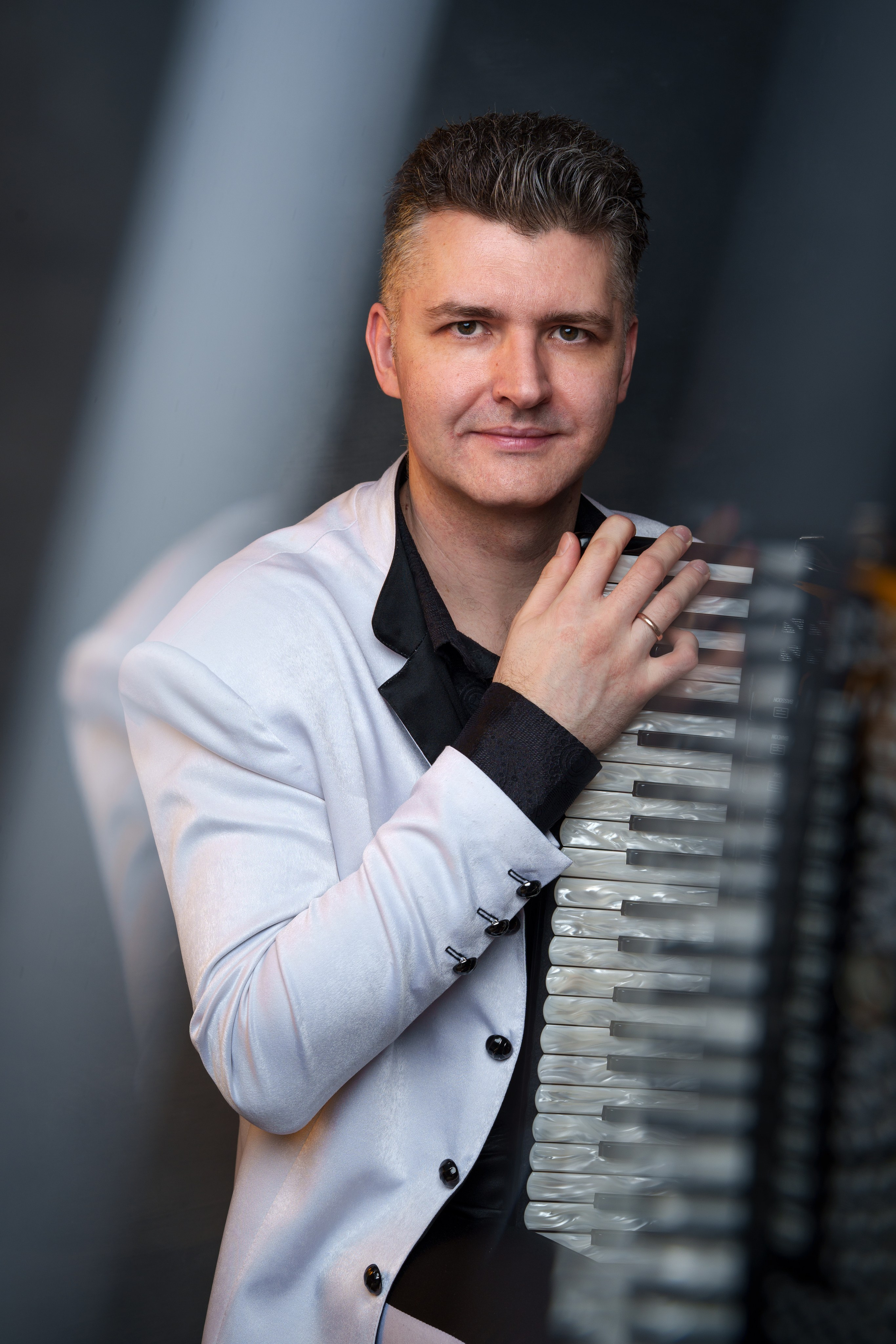 Аккордеонист Мирослав Лелюх