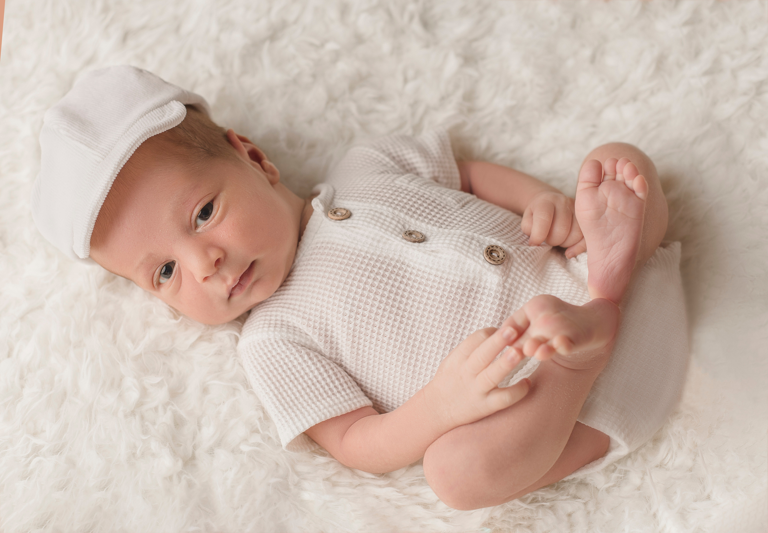 Новорожденные. Фотограф новорожденных Омск —со всем необходимым к вам домой