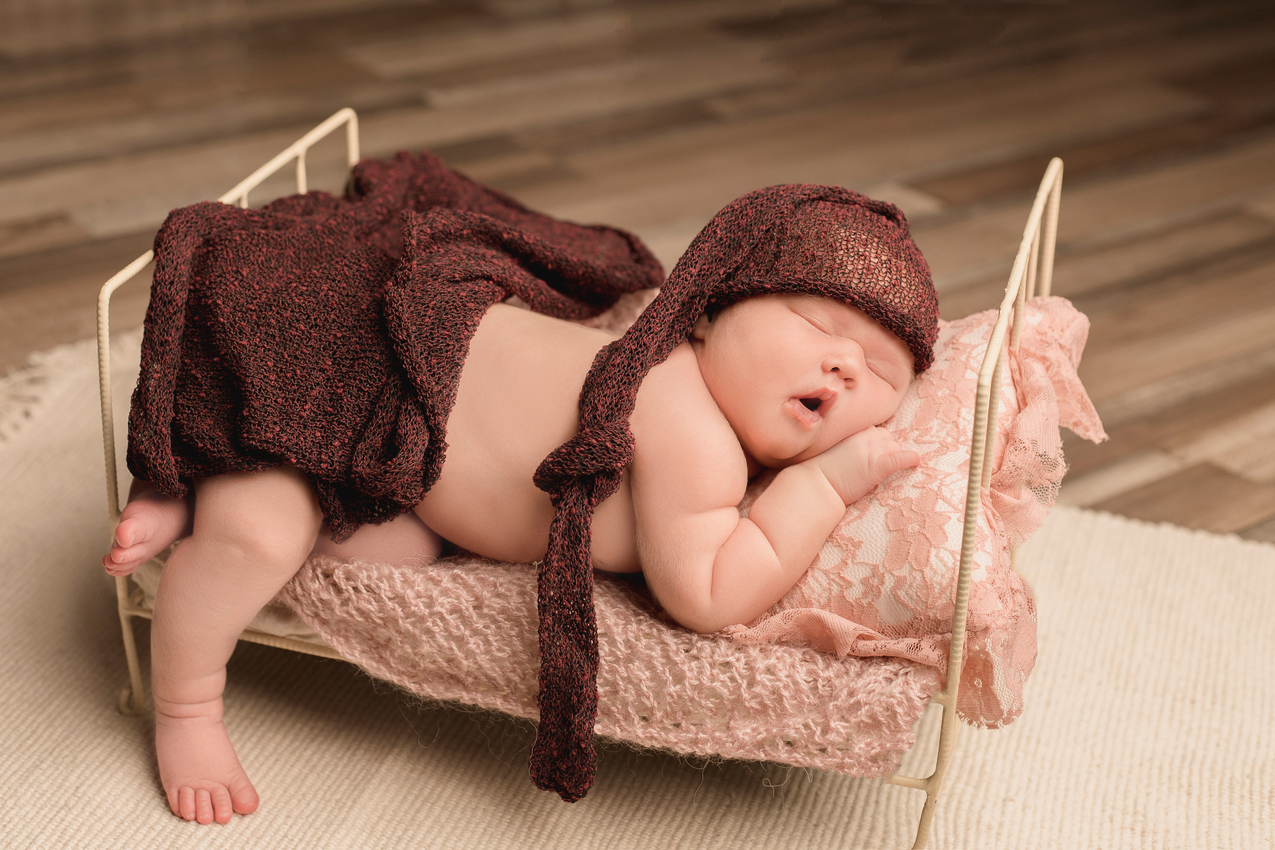 Новорожденные. Фотограф новорожденных Омск —со всем необходимым к вам домой