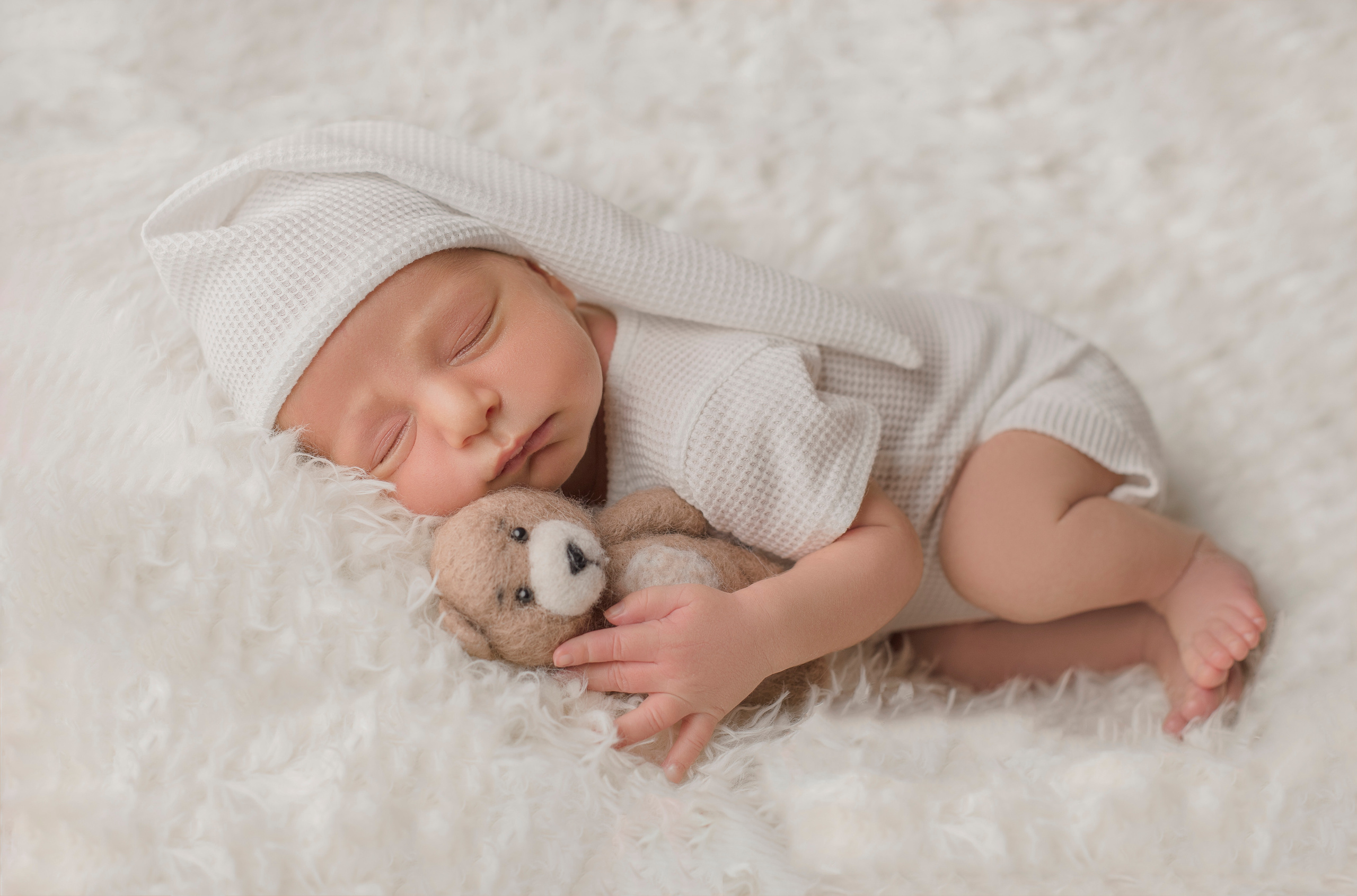 Новорожденные. Фотограф новорожденных Омск —со всем необходимым к вам домой