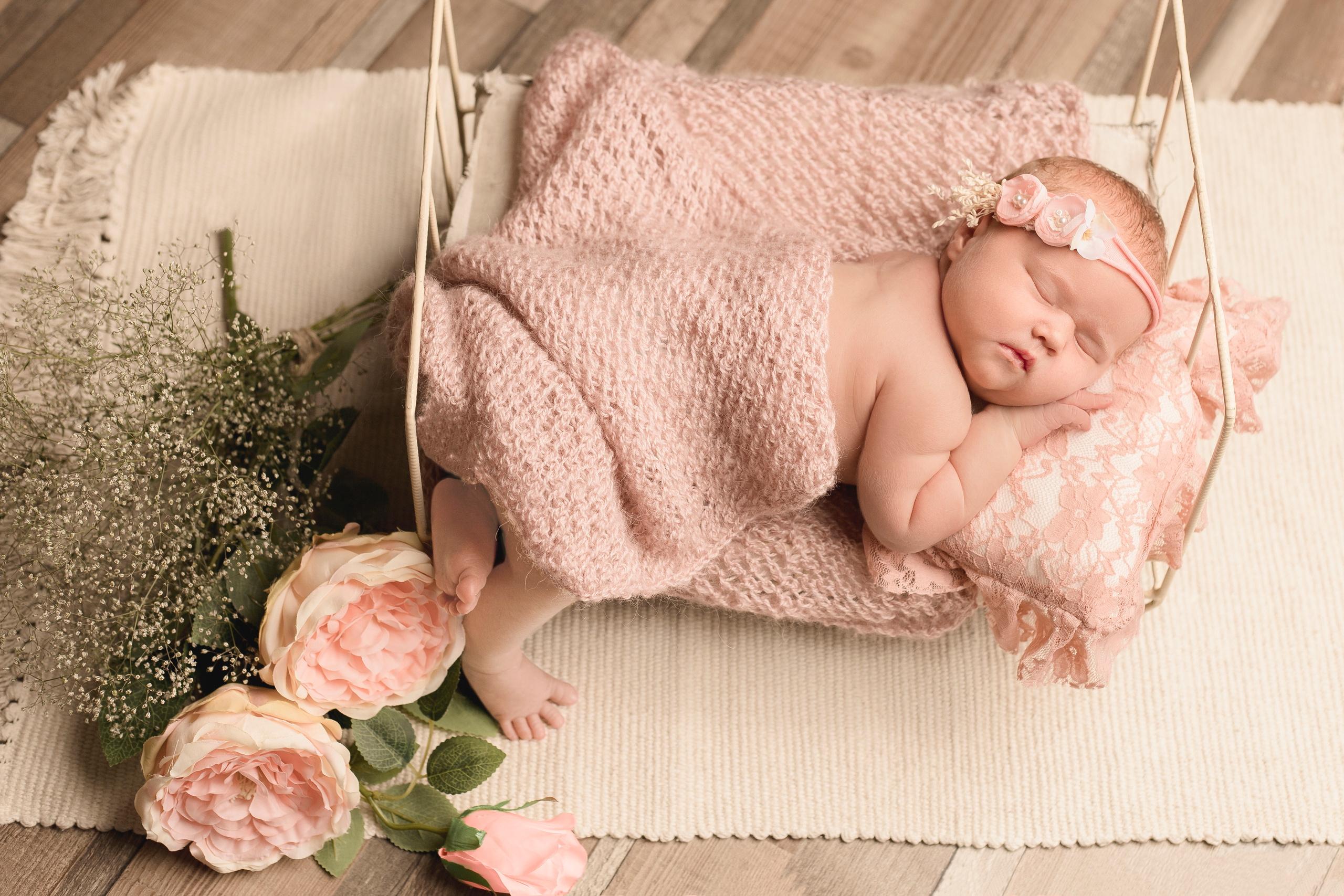 Новорожденные. Фотограф новорожденных Омск —со всем необходимым к вам домой