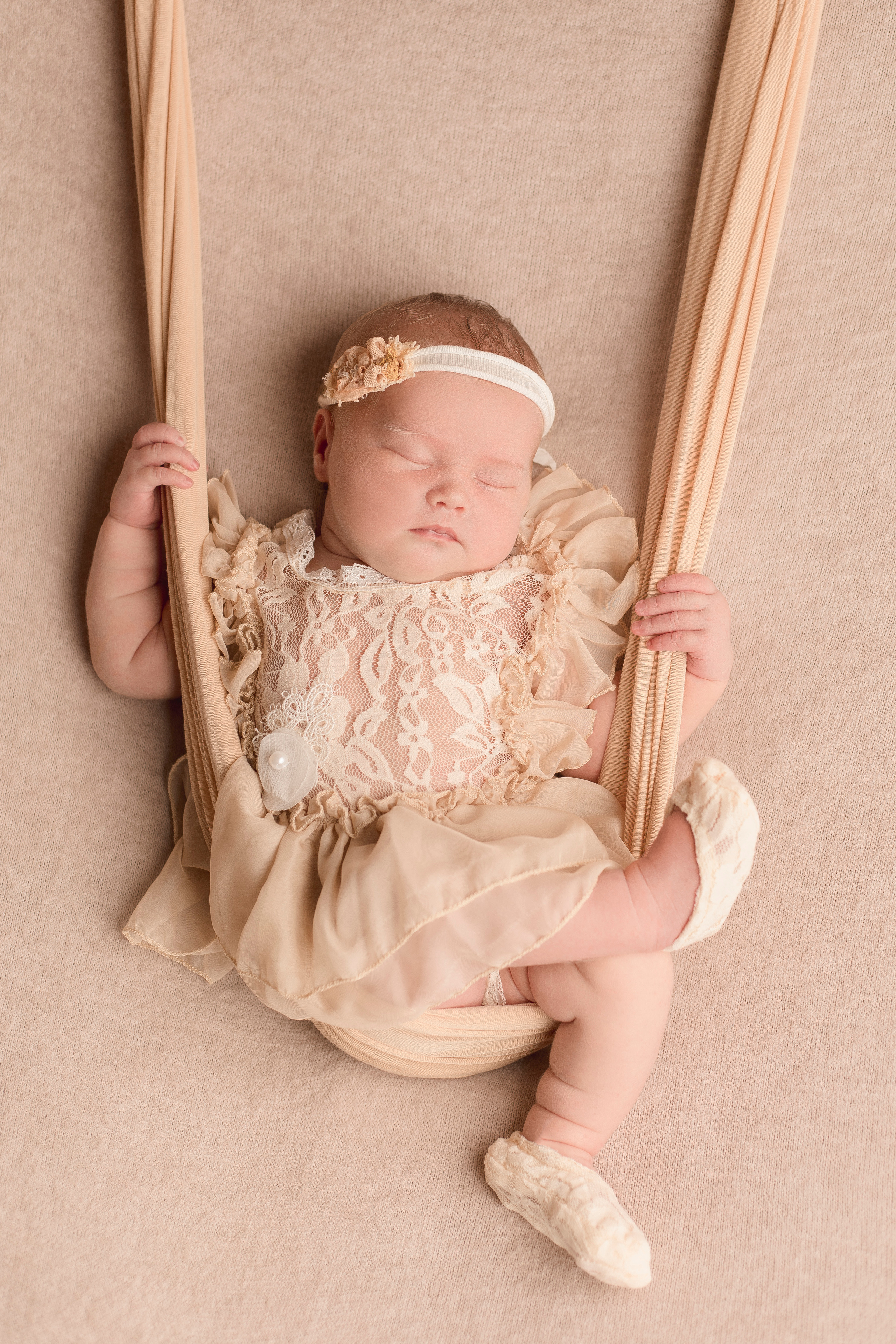 Новорожденные. Фотограф новорожденных Омск —со всем необходимым к вам домой