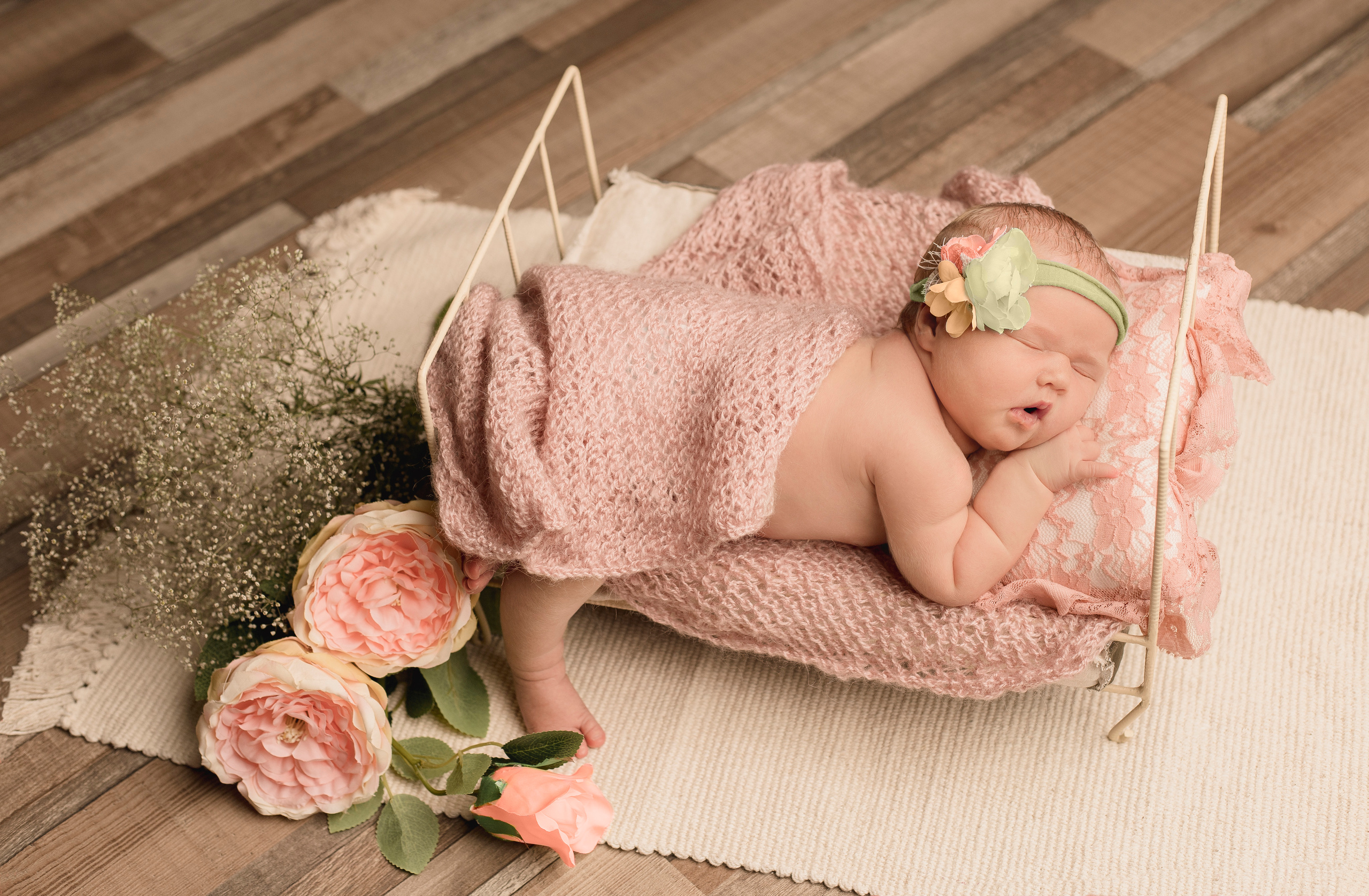 Новорожденные. Фотограф новорожденных Омск —со всем необходимым к вам домой