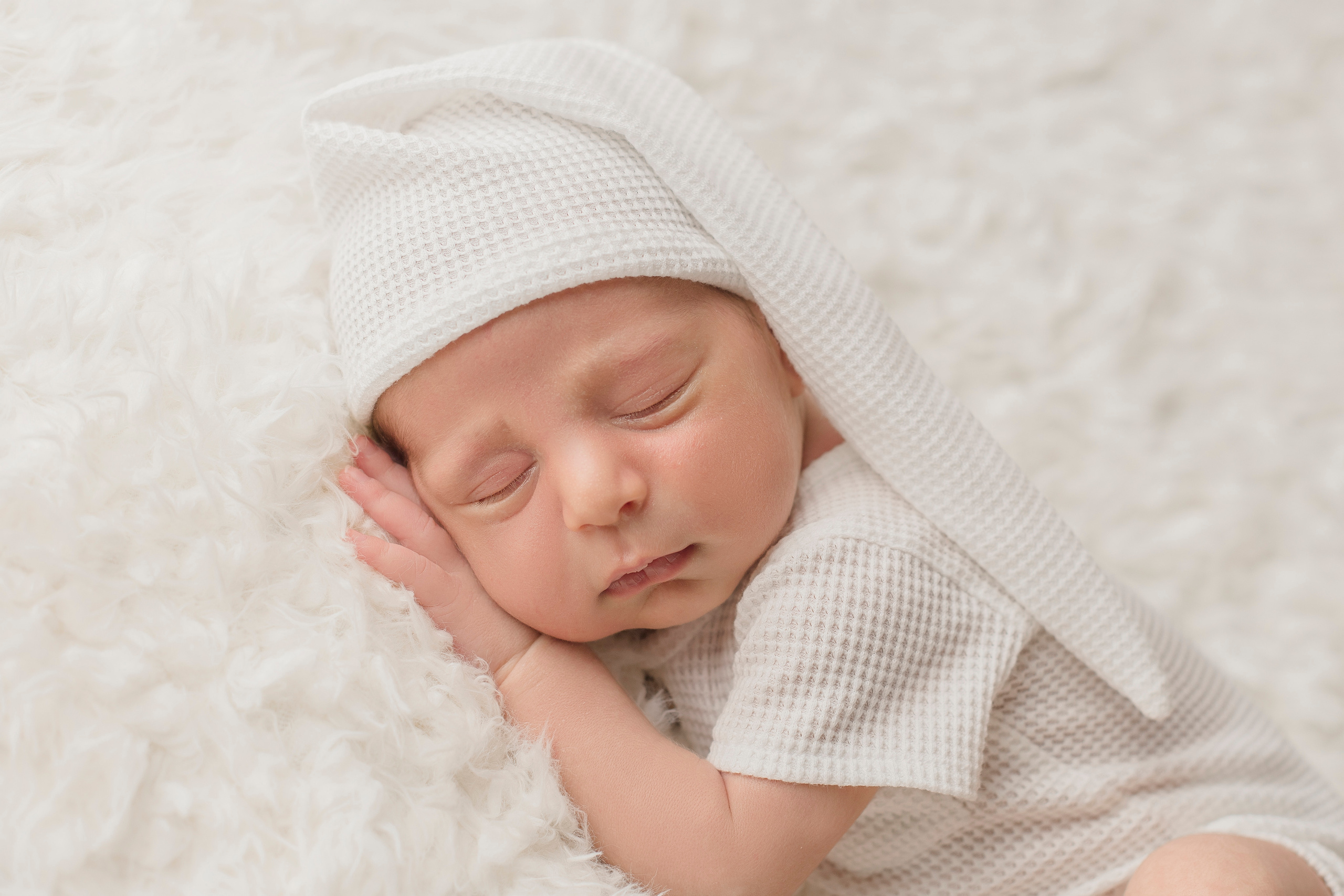 Новорожденные. Фотограф новорожденных Омск —со всем необходимым к вам домой