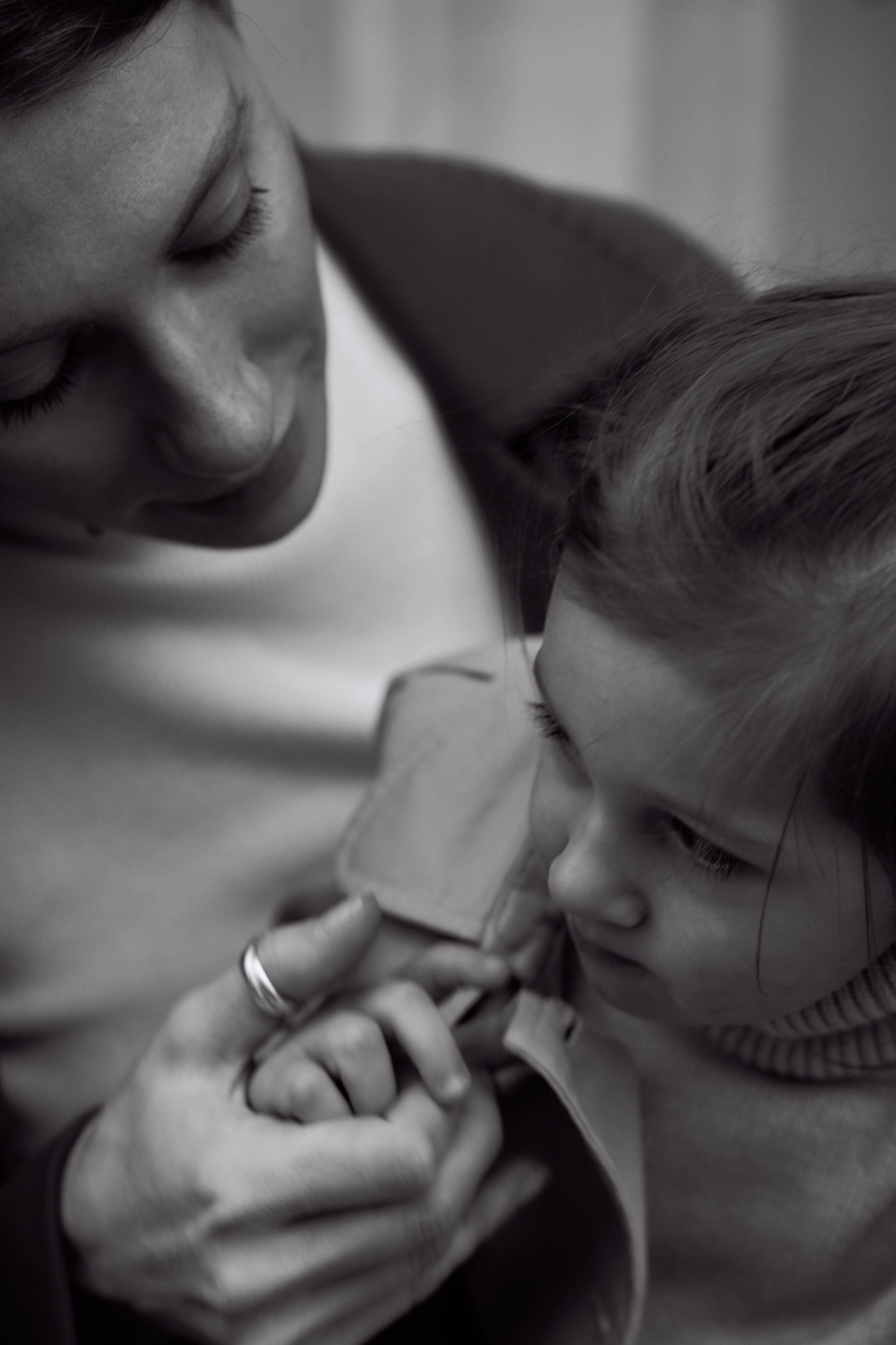 Рита и Кира. Прогулка по центру. Семейный и свадебный lifestyle-фотограф в Москве Мария Петрова