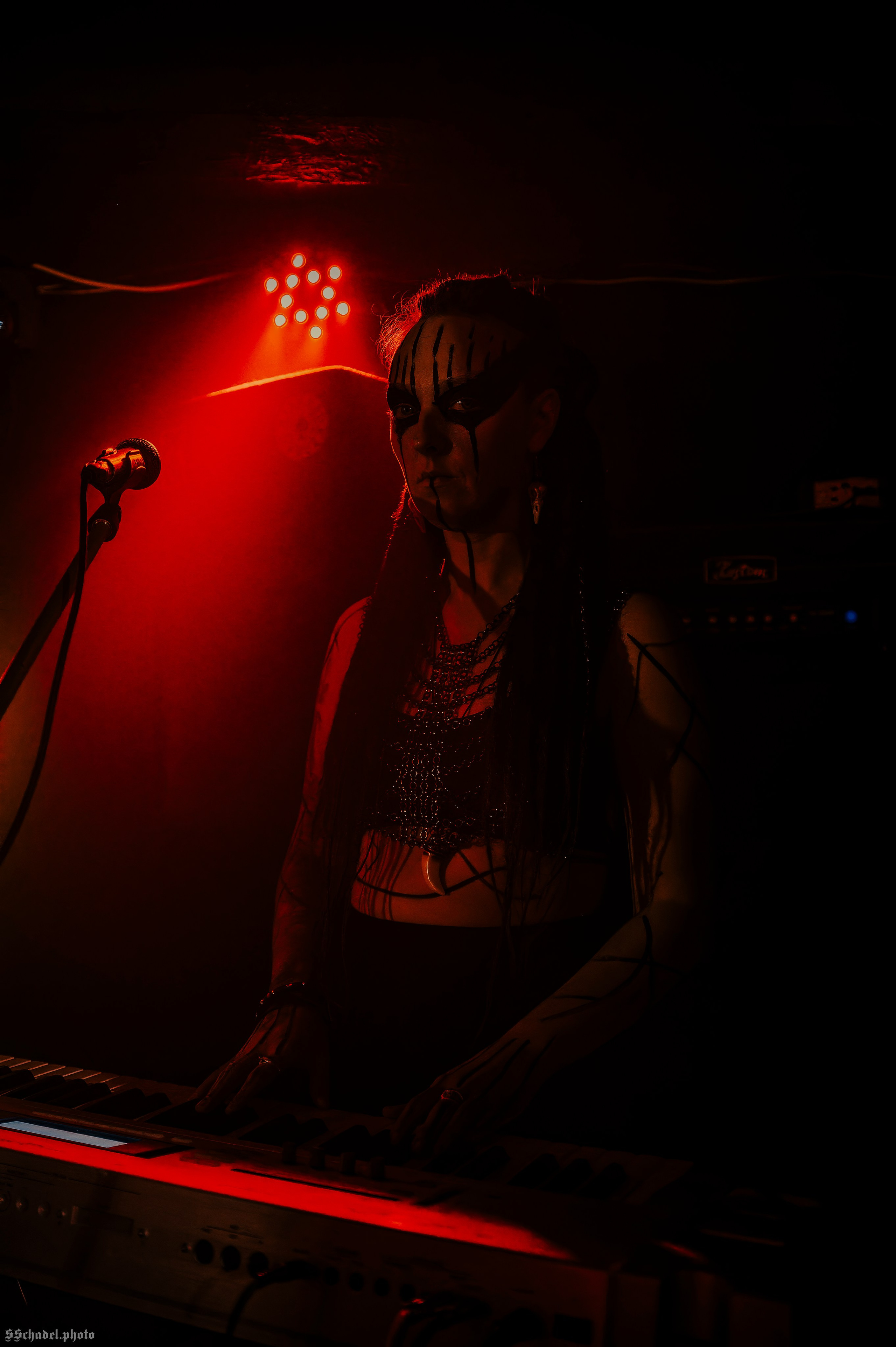 Frostlagte Måne 18.10.25. We will make everything metal!