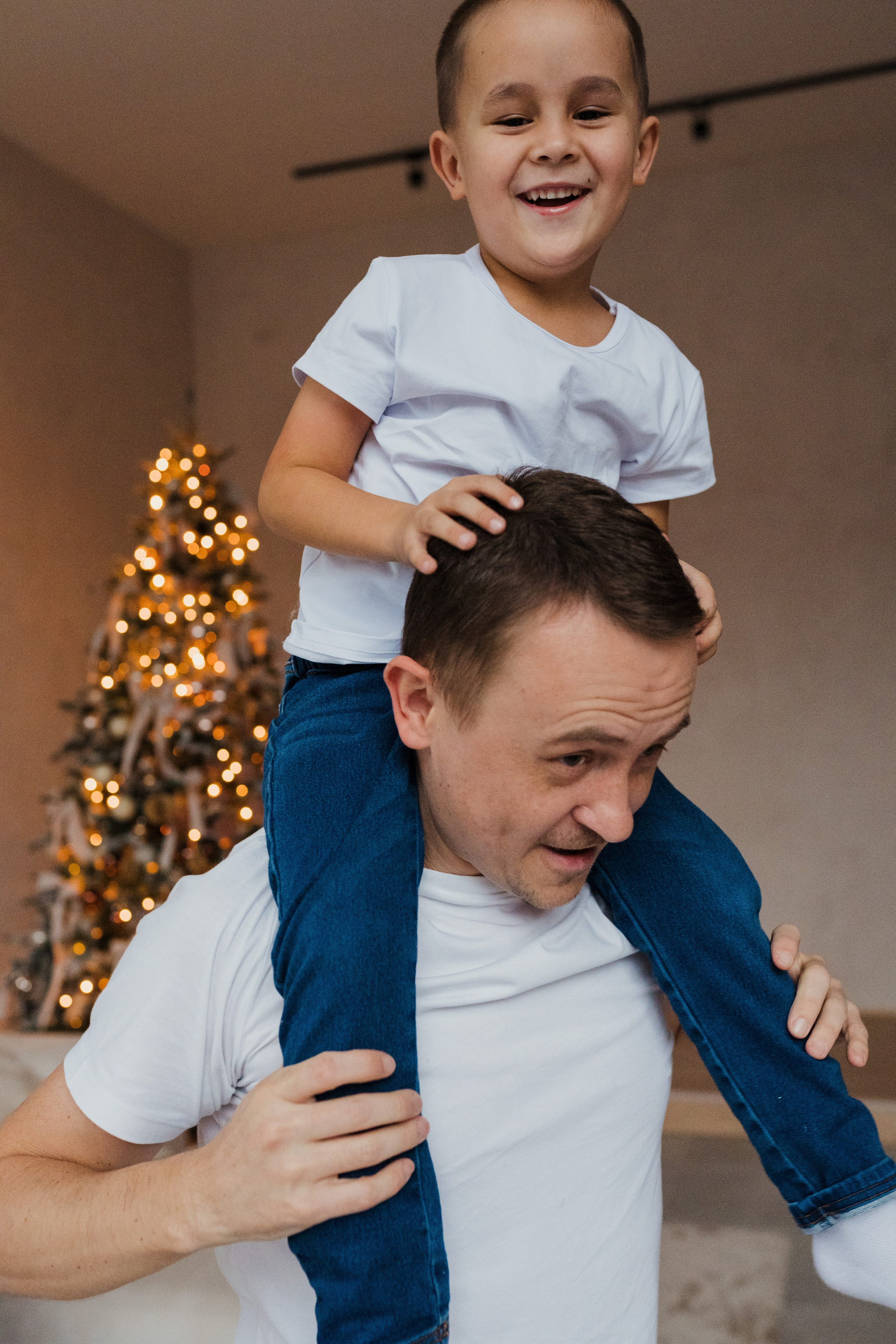Семейная фотосессия в студии в Москве, семейный фотограф Анна Полушина. Свадебный фотограф в Москве Анна Полушина
