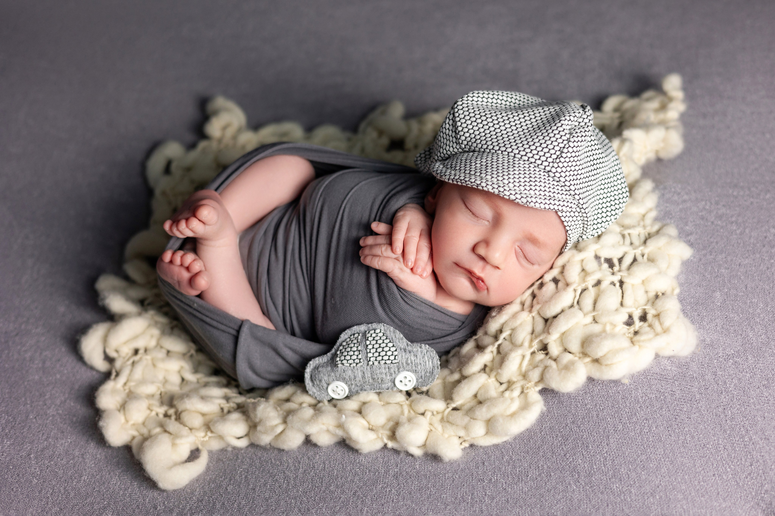 Новорождённые. Фотограф новорождённых г. Салехард