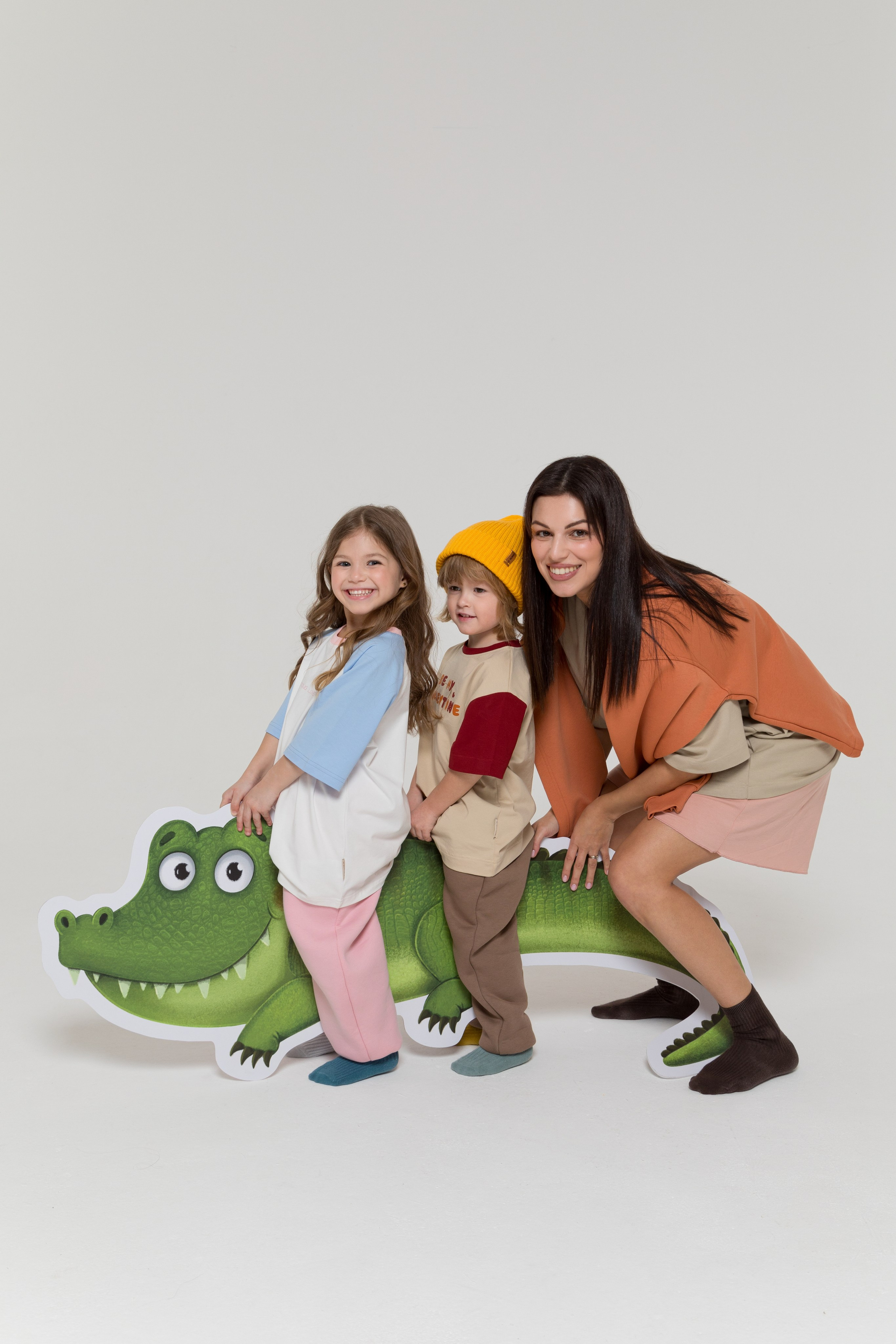 Имиджевая и каталожная съёмка для бренда детских пазлов. Детский и контент фотограф Надя Волкова Санкт-Петербург