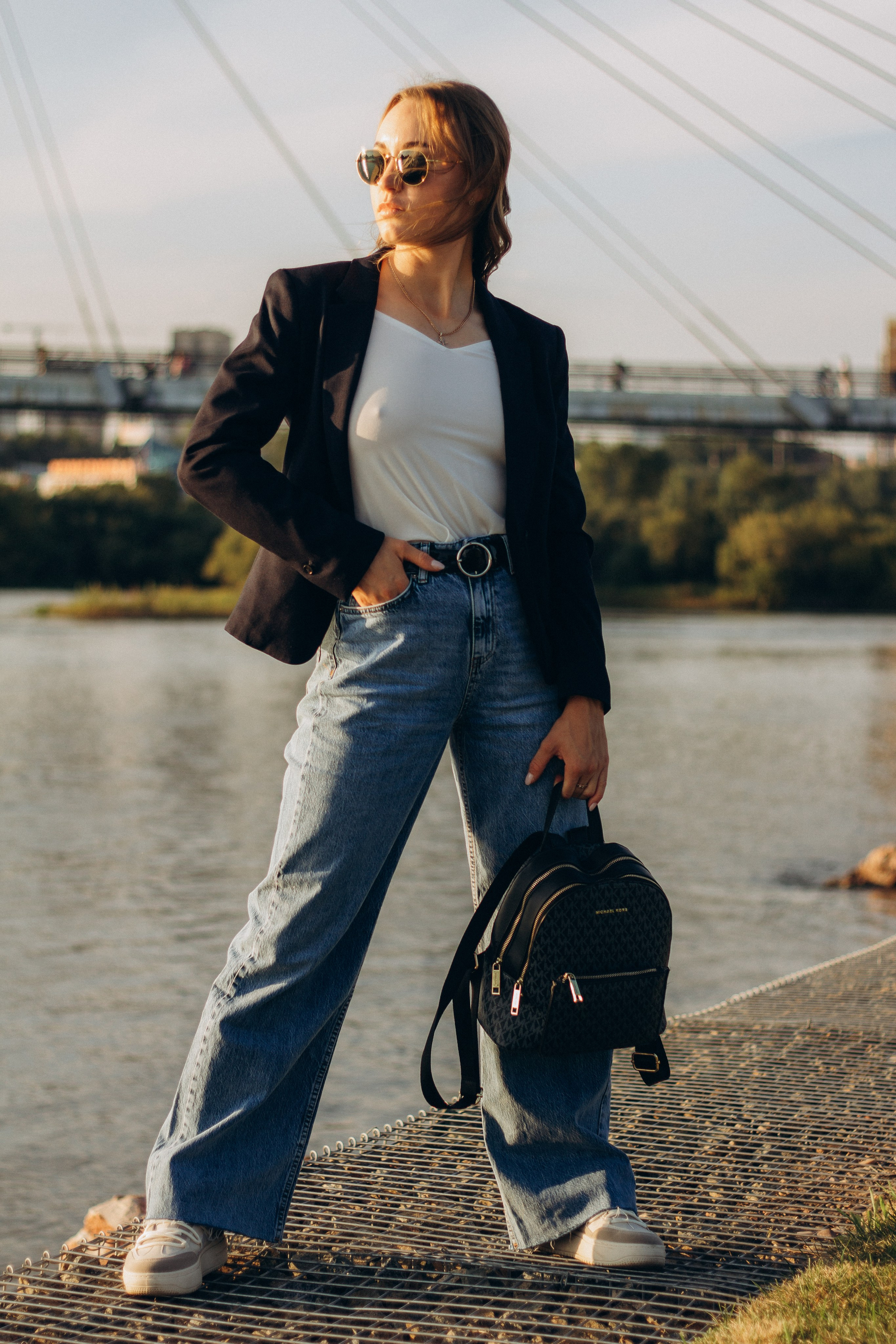 Girl and Car. Фотограф Красноярск Архипова Алина