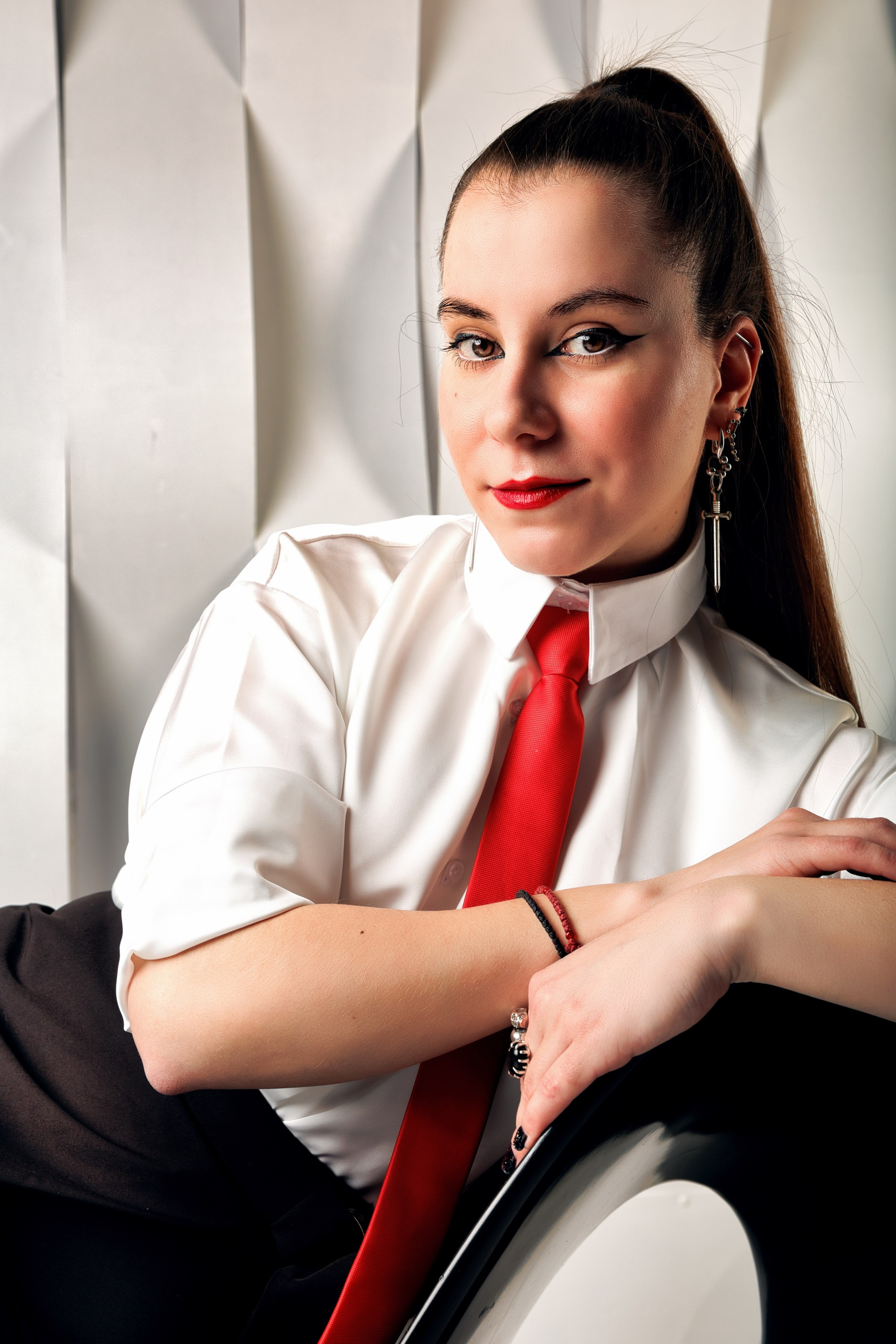 Даша. Офисная студийная фотосессия
