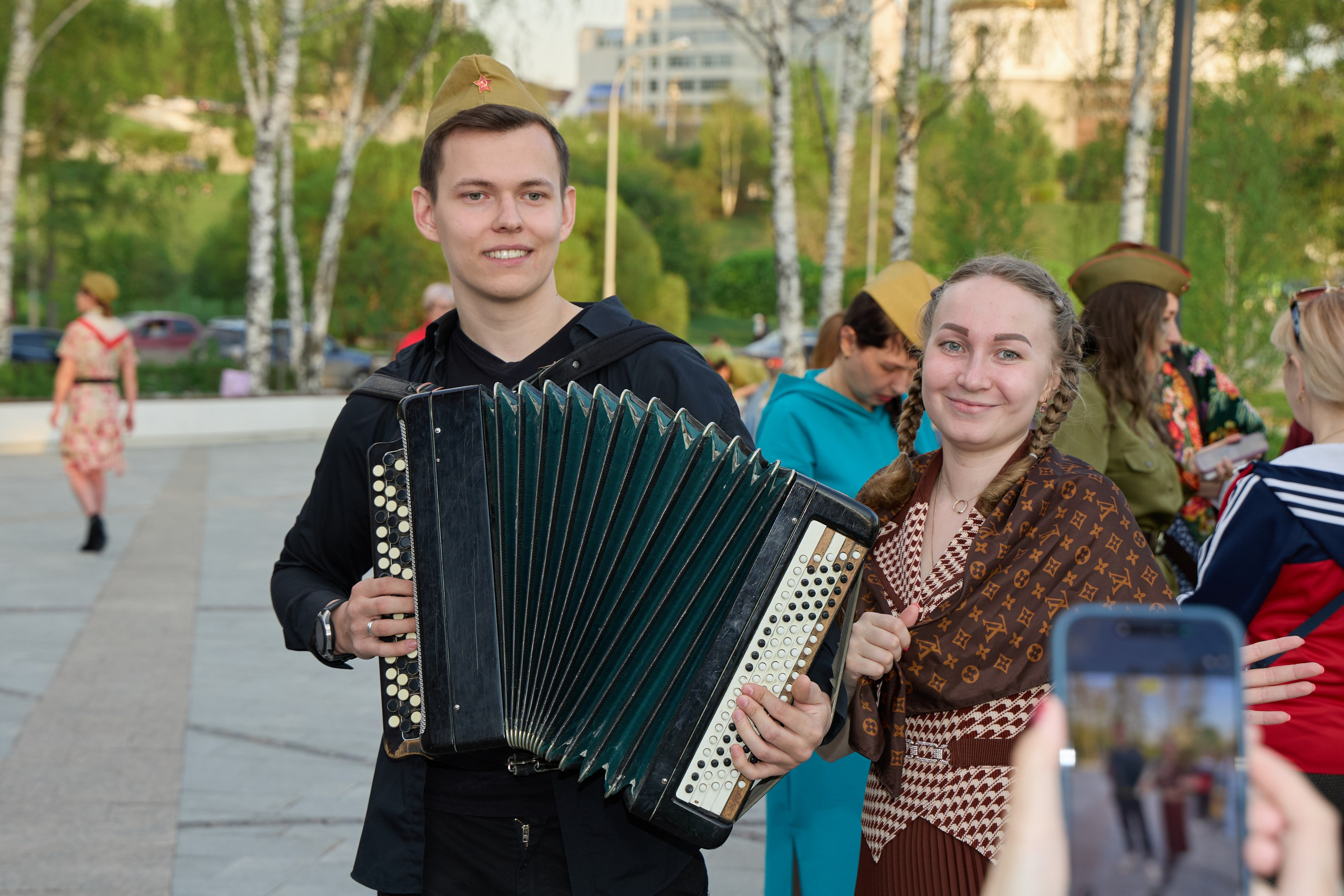 Катюши поют в Екатеринбурге. Главная