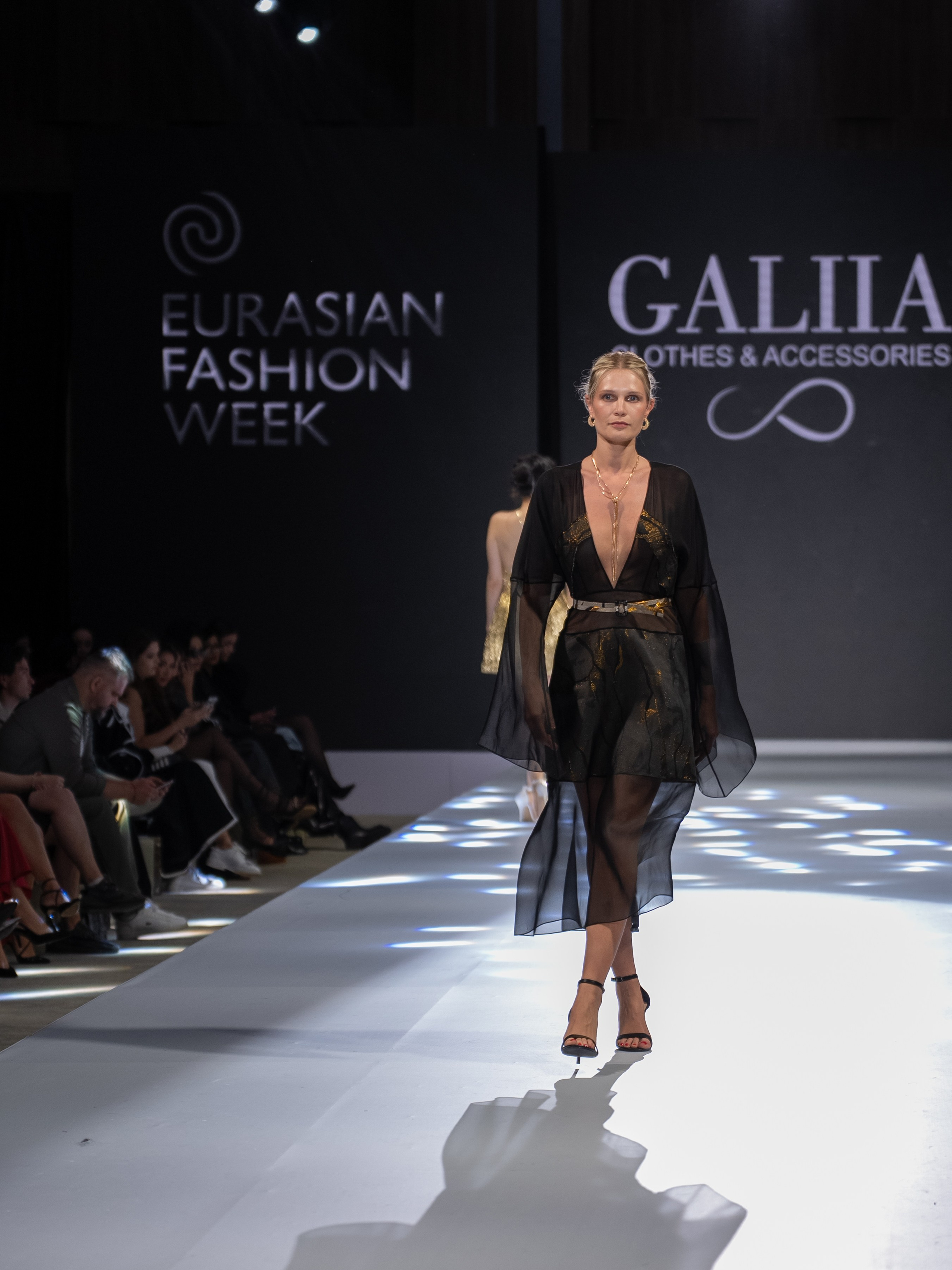 EURASIAN FASHION WEEK Galia. Сайт Алматинского НЮ АРТ, будуар и фэшн фотографа Дениса Карпенко