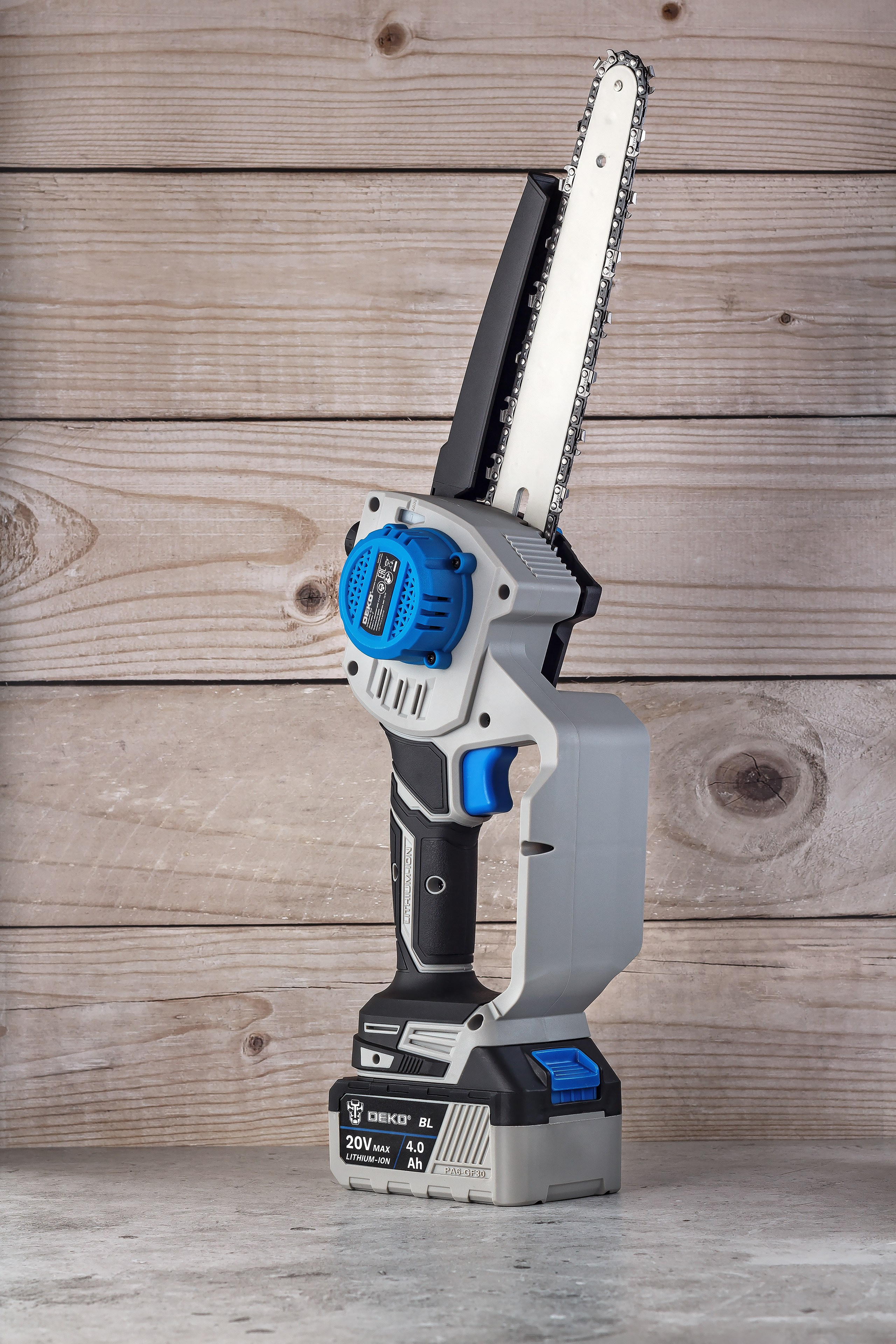 электропила аккумуляторная Deko предметное фото имиджевое