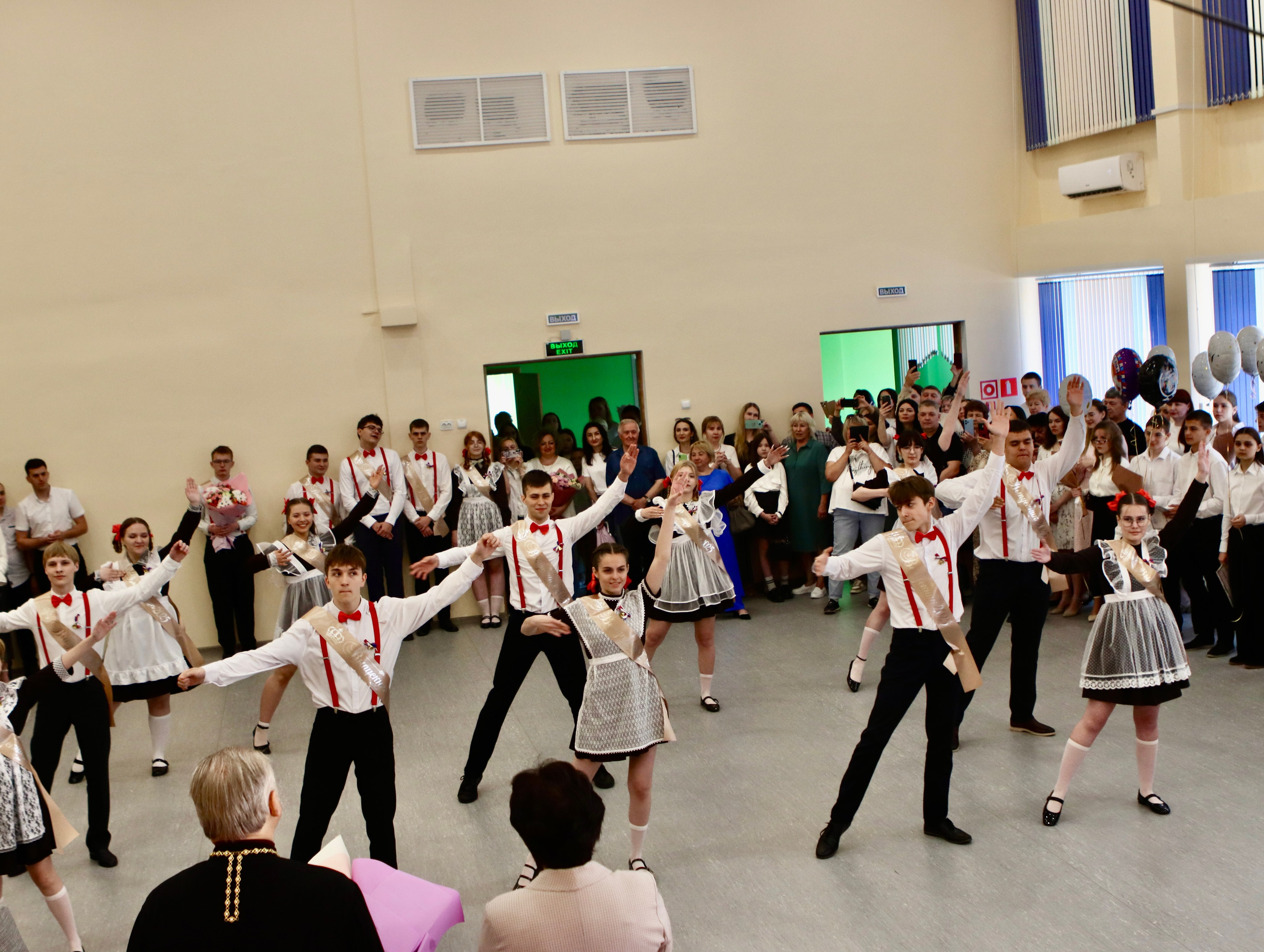 Школьный выпускной. Фотограф в Курске Смирнов Евгений