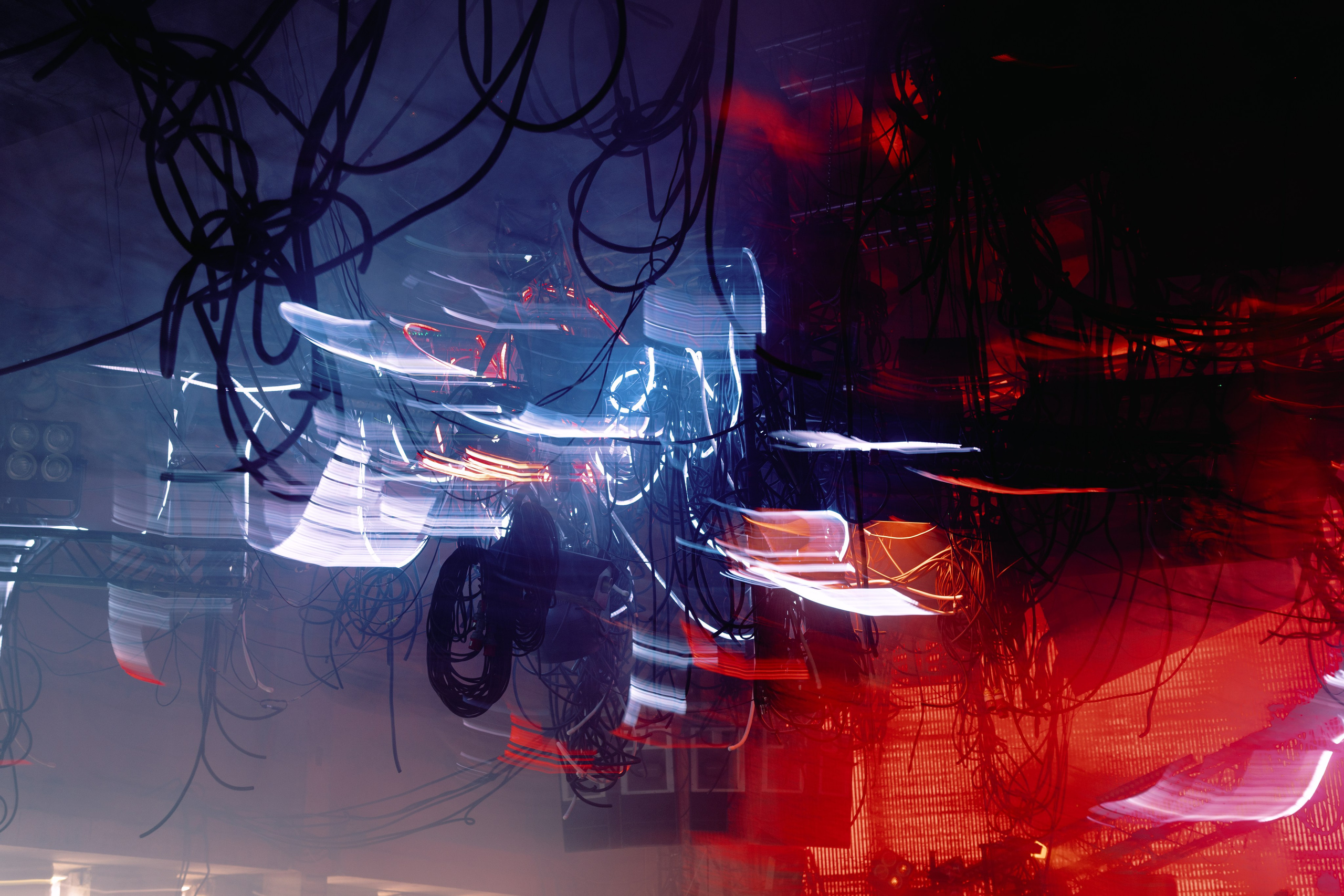 Outline 2024. @tomrus: Рустам Шагиморданов — фотограф