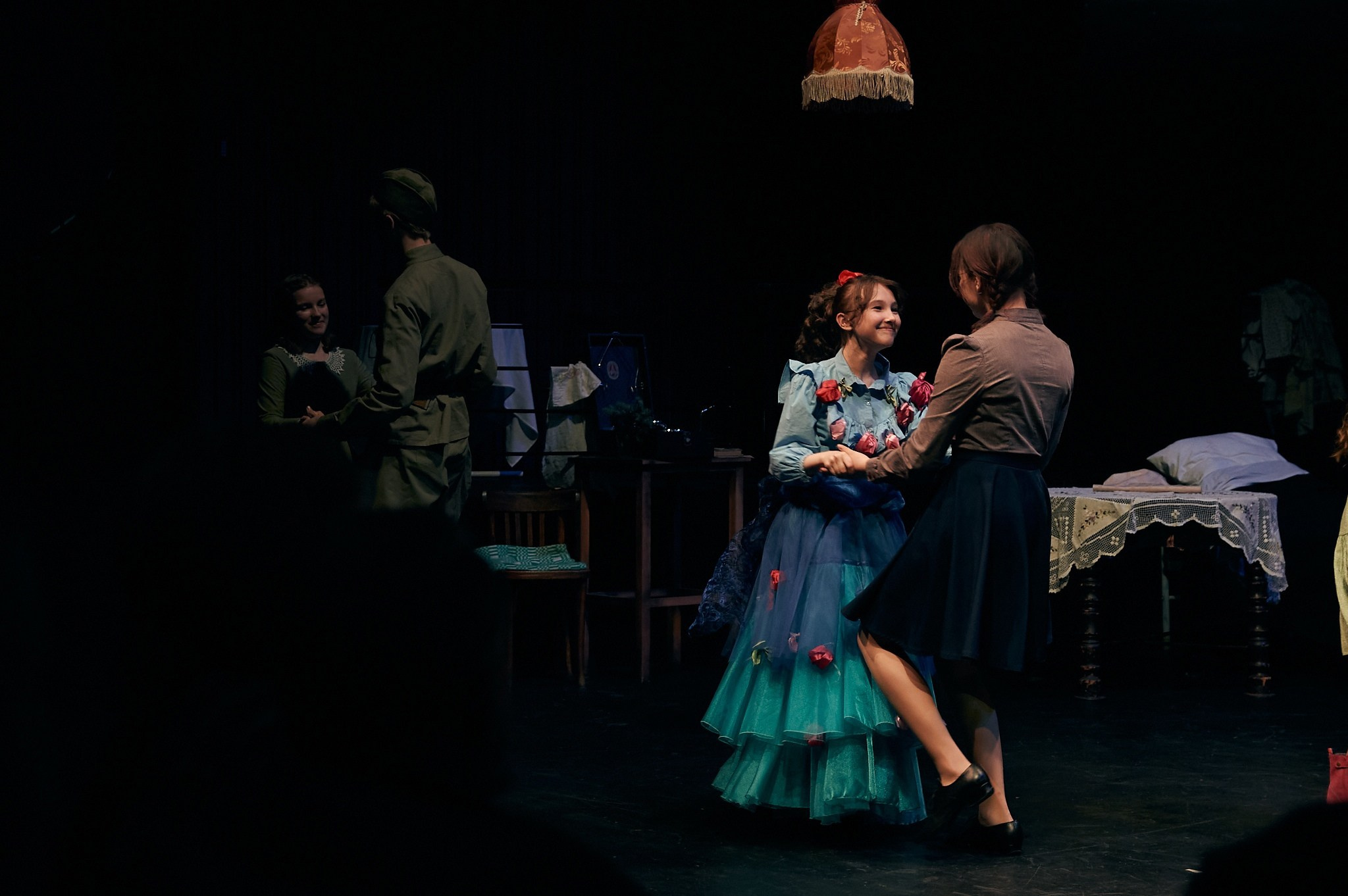 Спектакль «Советская, 44». Дети Сац. Фотограф в Москве. Индивидуальные и парные съёмки, мероприятия, промо-съёмки для артистов