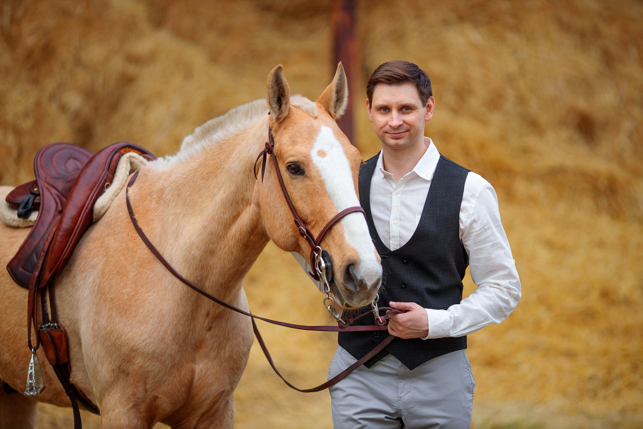 LoveStory с лошадью в Алматы. Свадебный и семейный фотограф в Алматы Алексей Балышев
