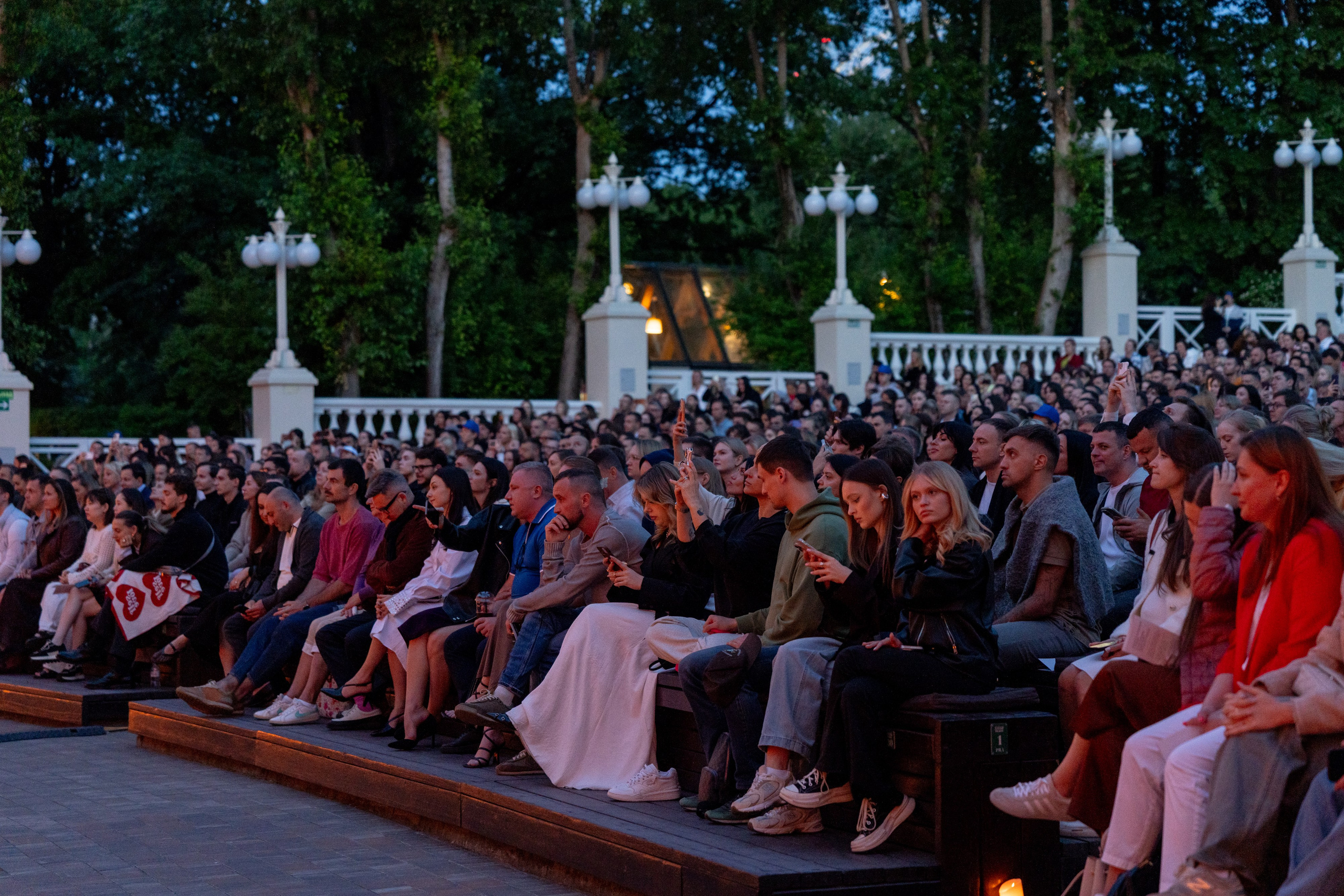 Симфонический оркестр Lumisfera при свечах. Фотограф Никита Комаров