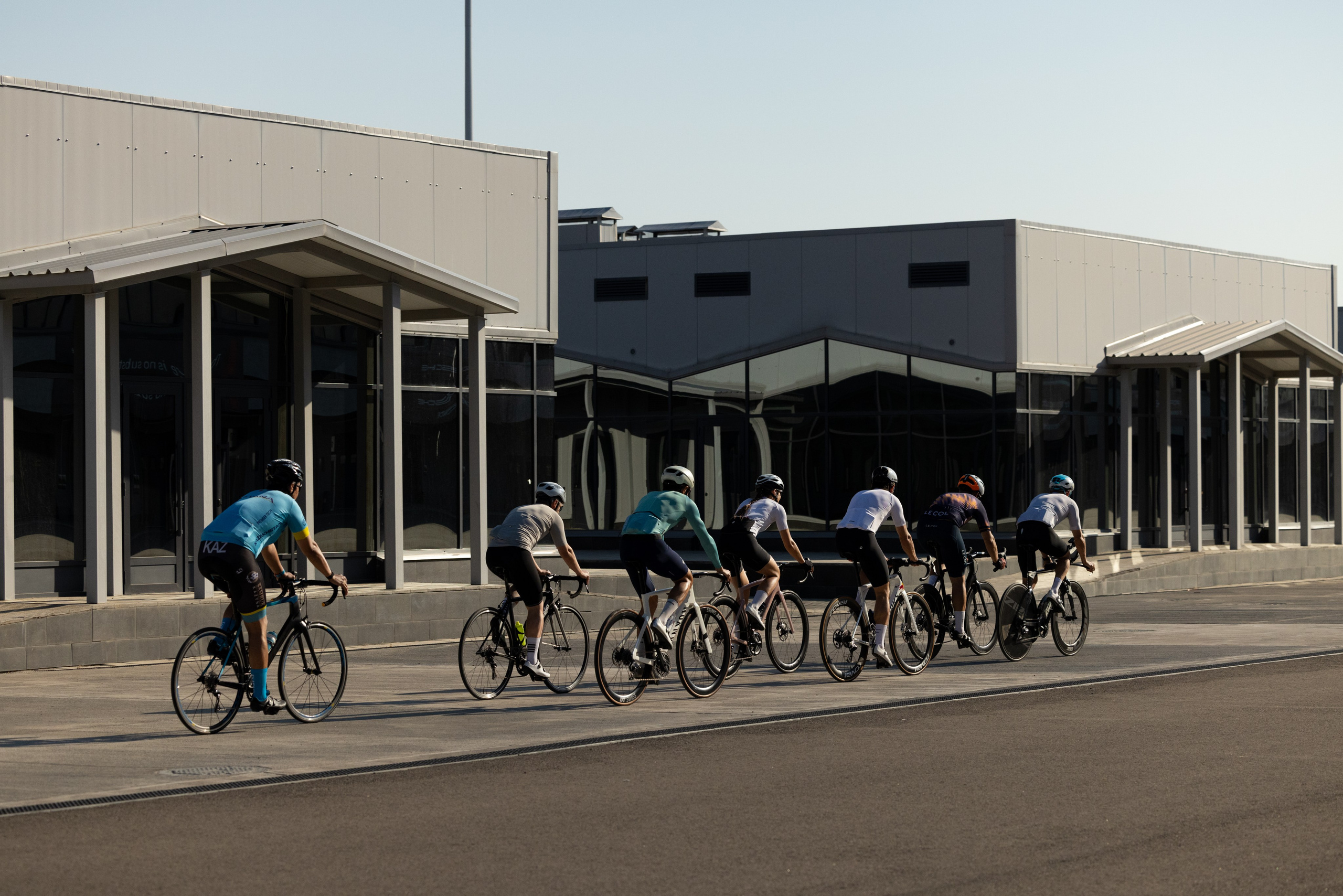 SUNDAYBIKE. Кристина Шнайдер репортажный фотограф Алматы