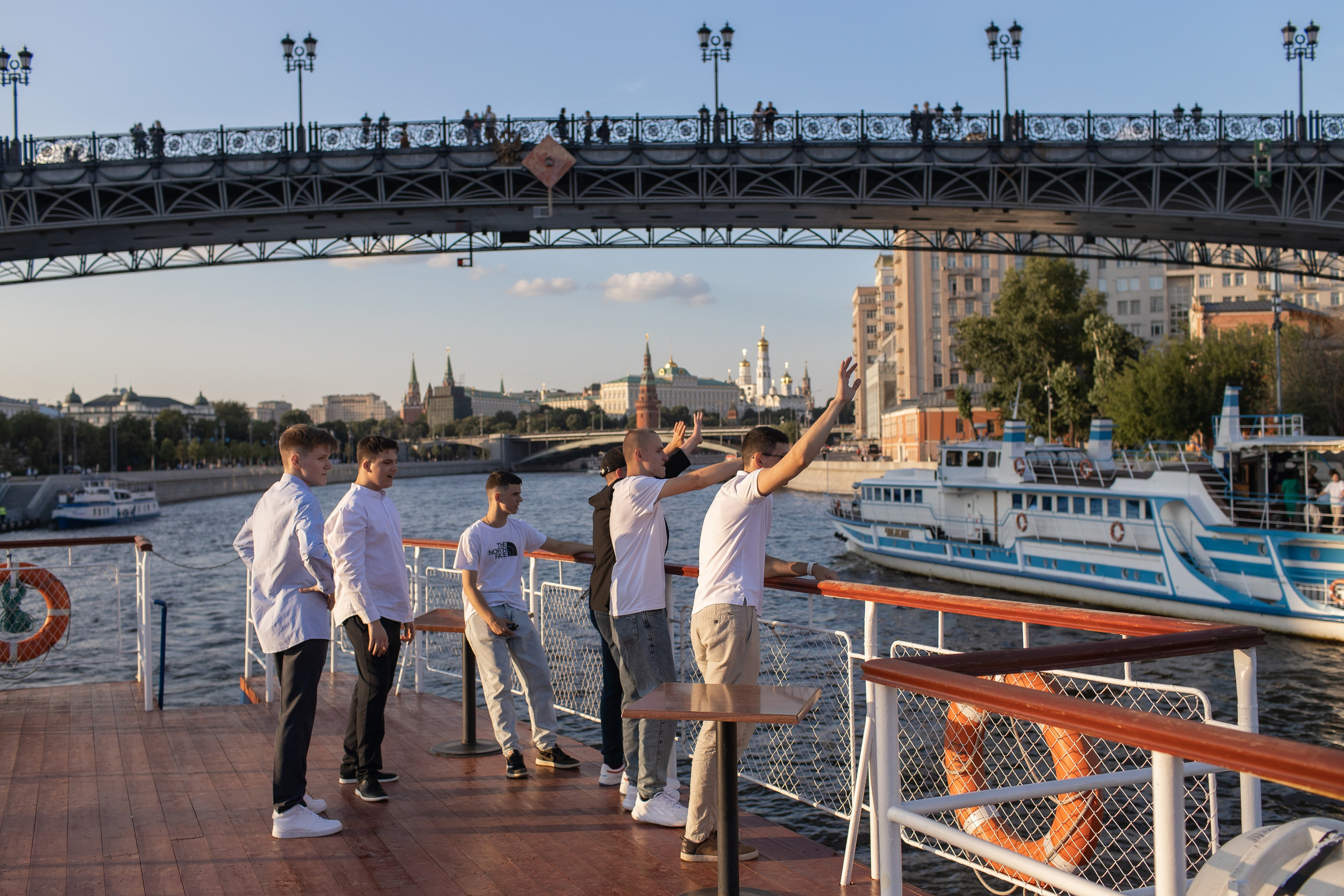 Выпускной на теплоходе Ривьера. Фотограф в Москве Десятова Ксения