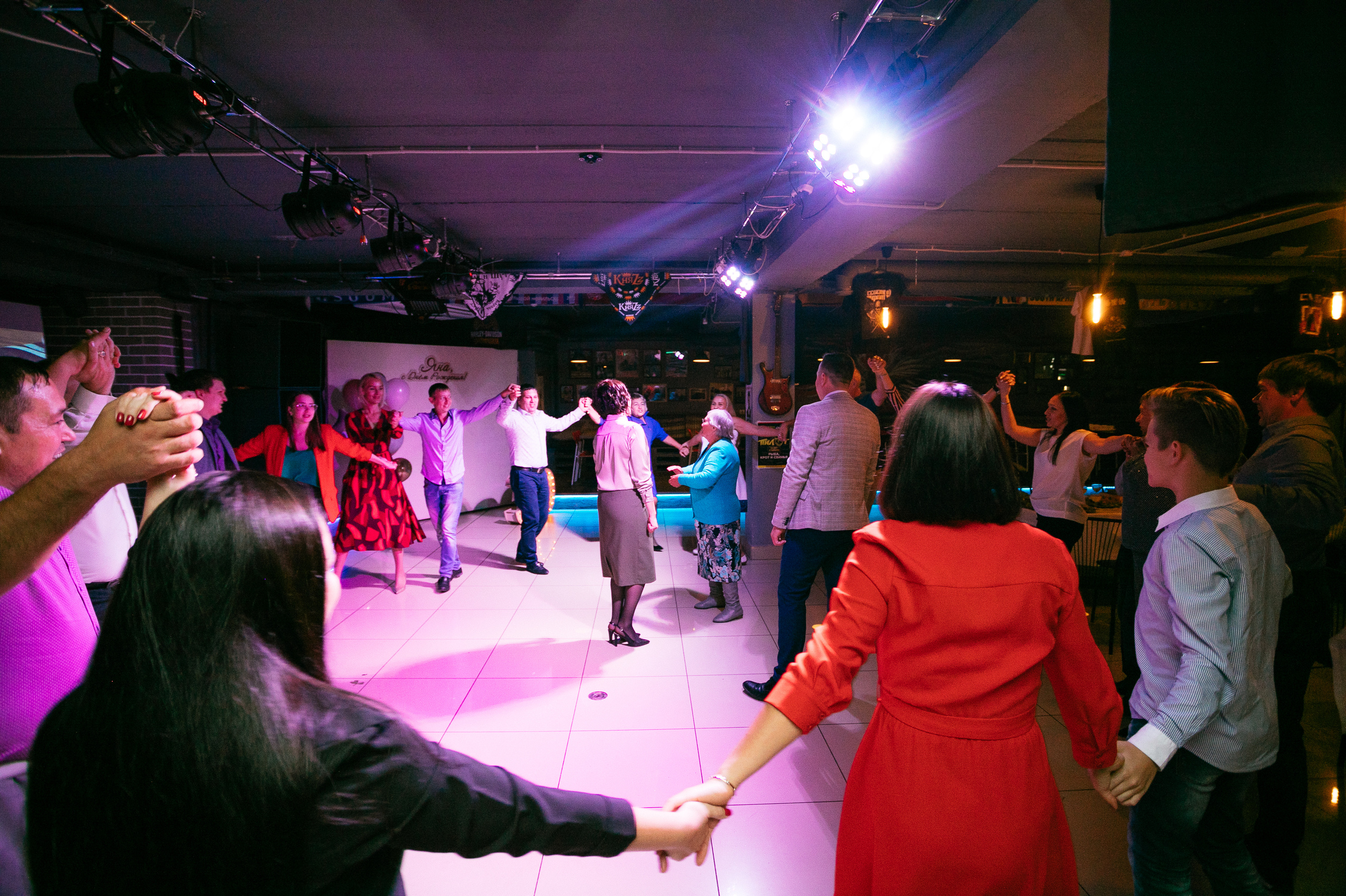 Сюрприз от семьи в честь юбилея. Организатор Романова Любовь