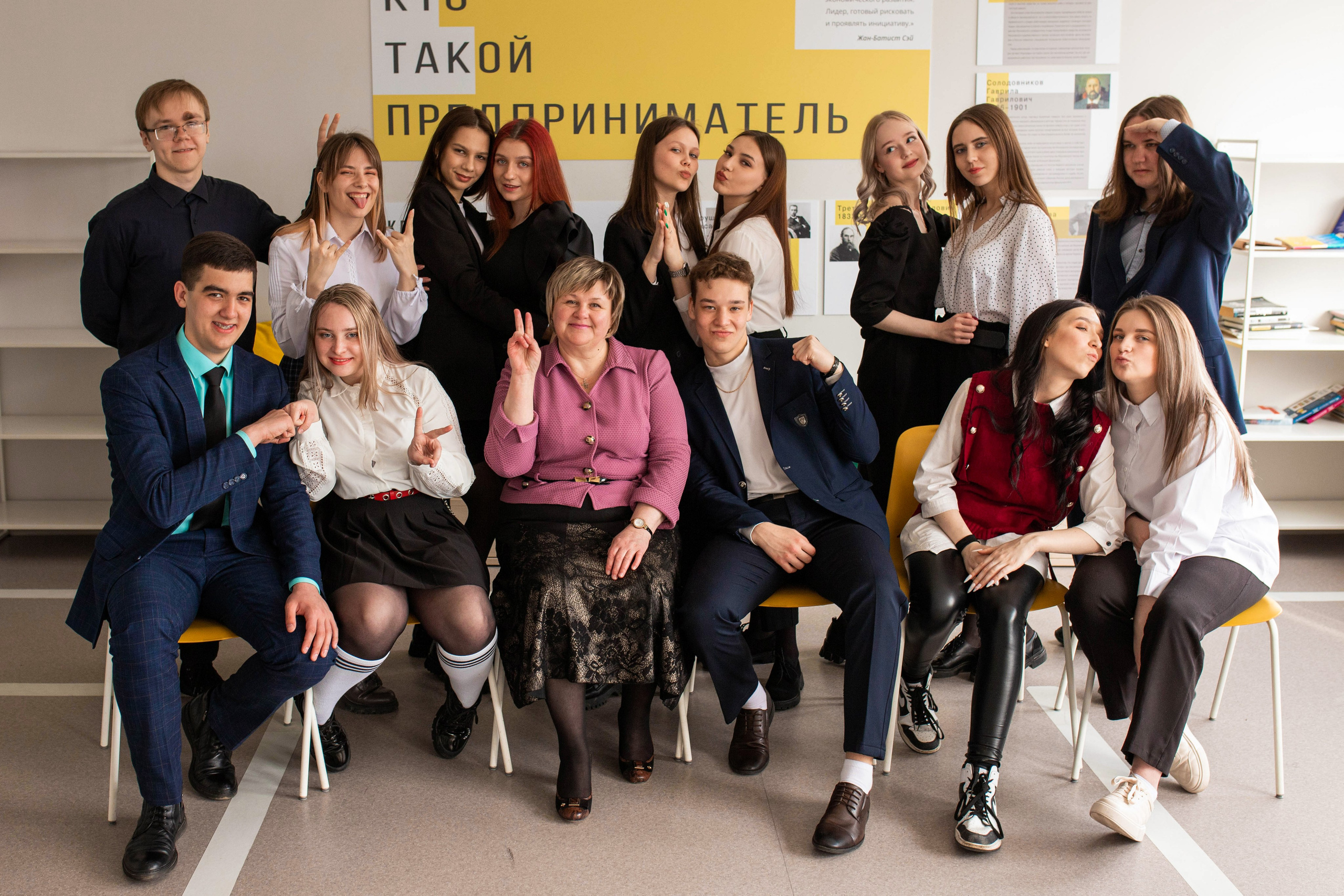 11А Выпускники. Семейный и детский фотограф город Тында Дарья