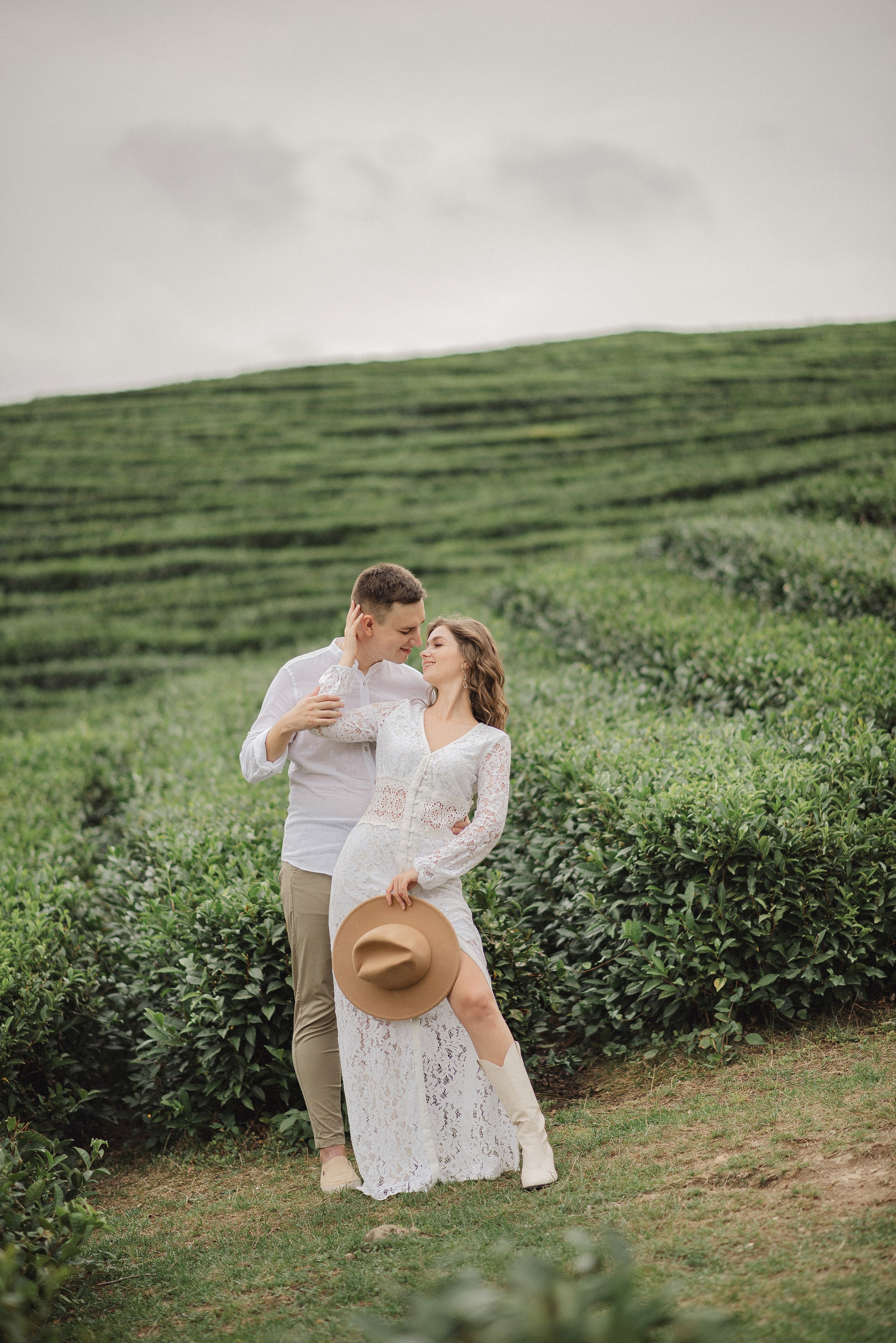 LoveStory на чайных плантациях. Ваш личный фотограф в Пскове Анаис Рамирез