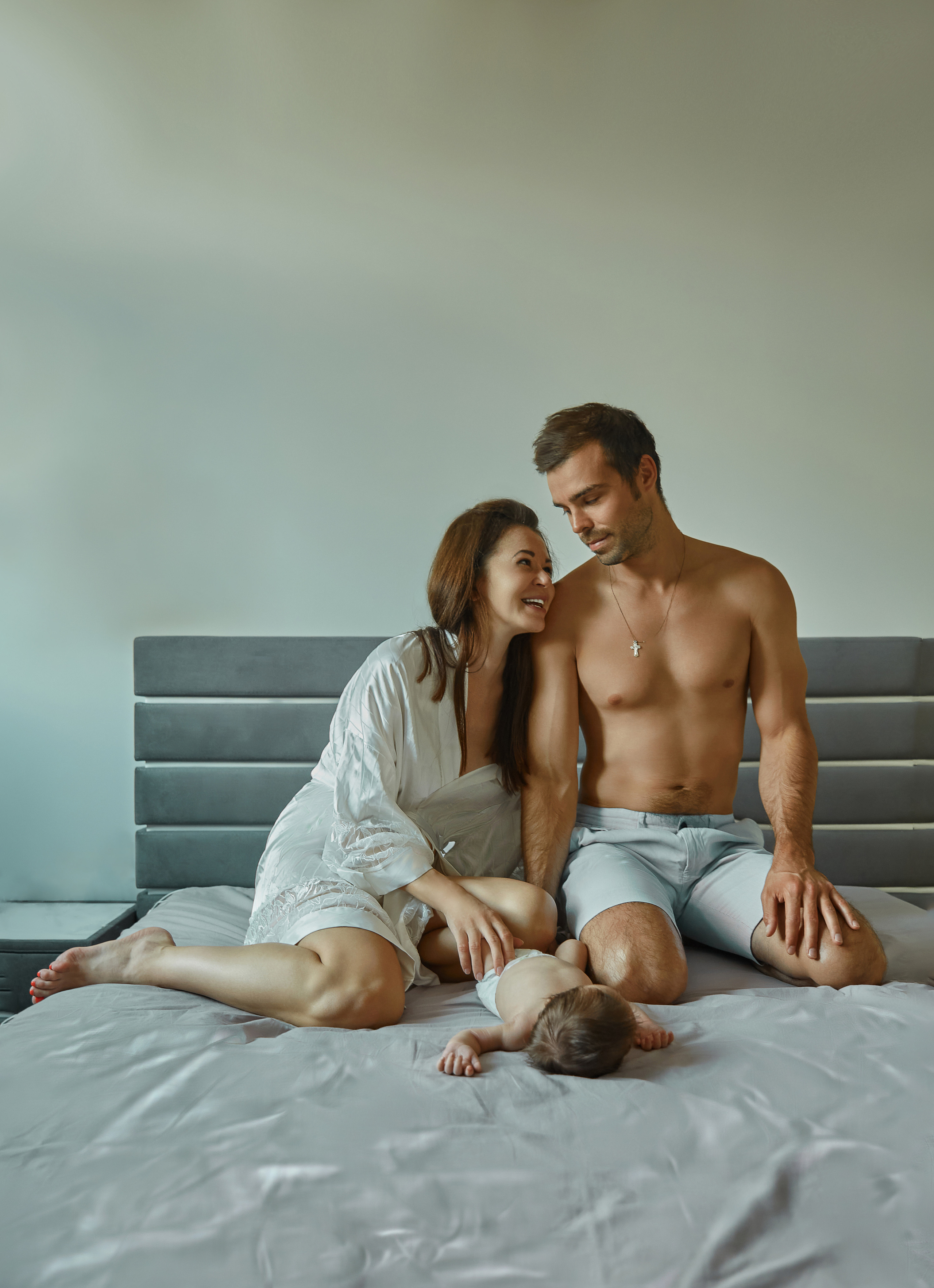 Молодая семья. Свадебный фотограф, портретный фотограф в Москве и Саратове Оксана Анциферова