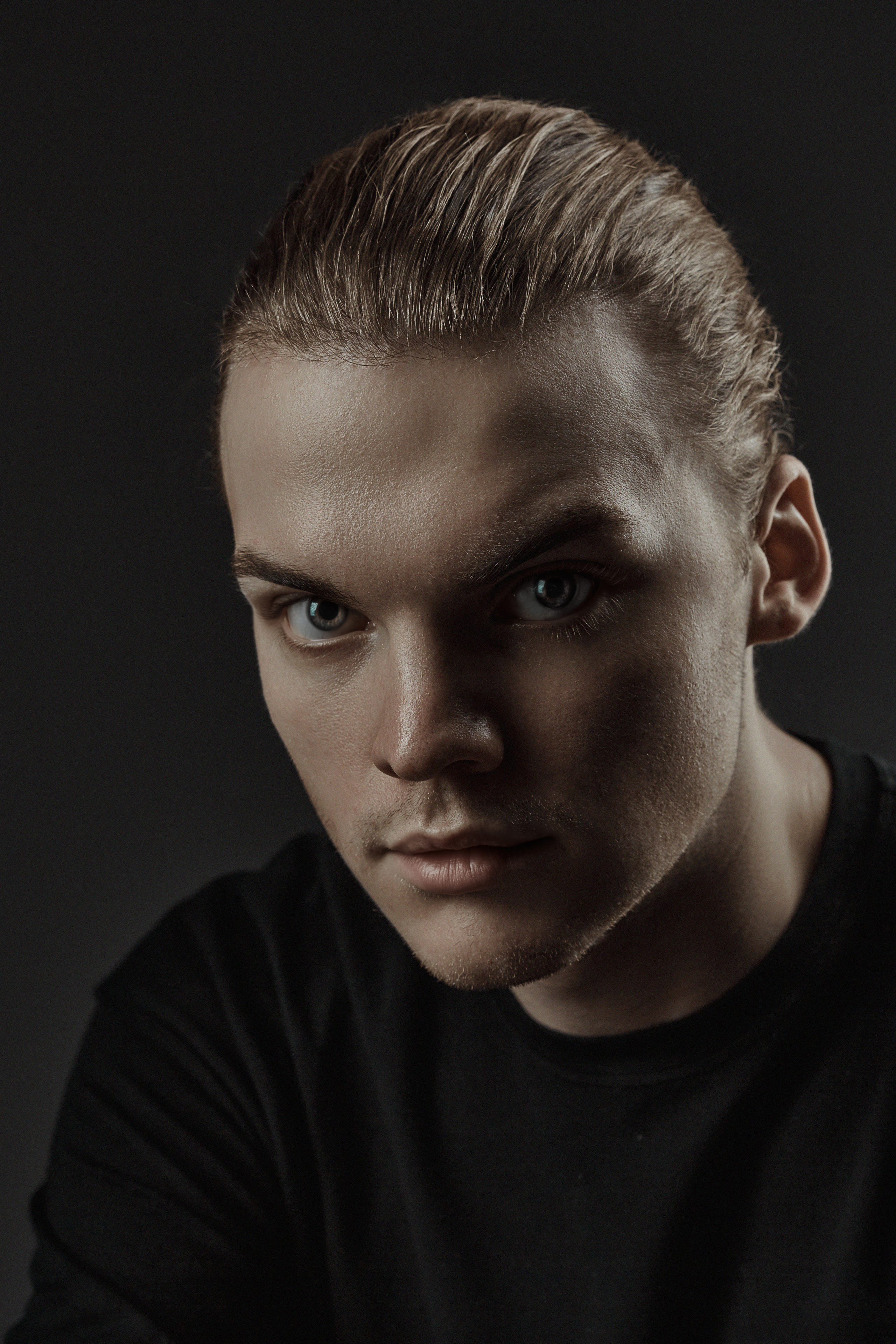 Крупные портреты артиста театра и кино Семена Якубова. Свадебный фотограф, портретный фотограф в Москве и Саратове Оксана Анциферова