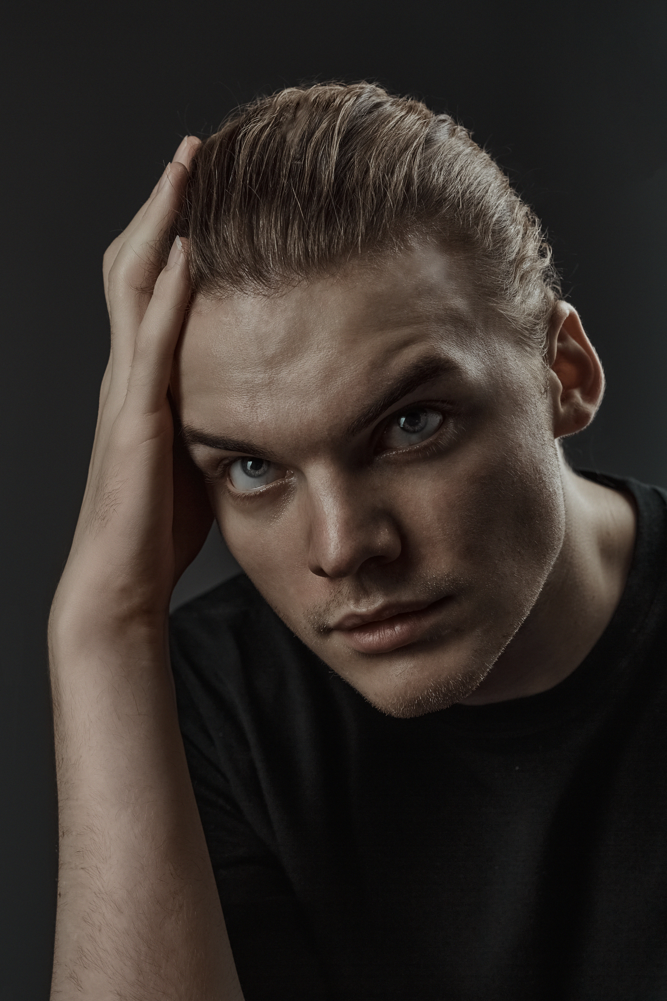 Крупные портреты артиста театра и кино Семена Якубова. Свадебный фотограф, портретный фотограф в Москве и Саратове Оксана Анциферова