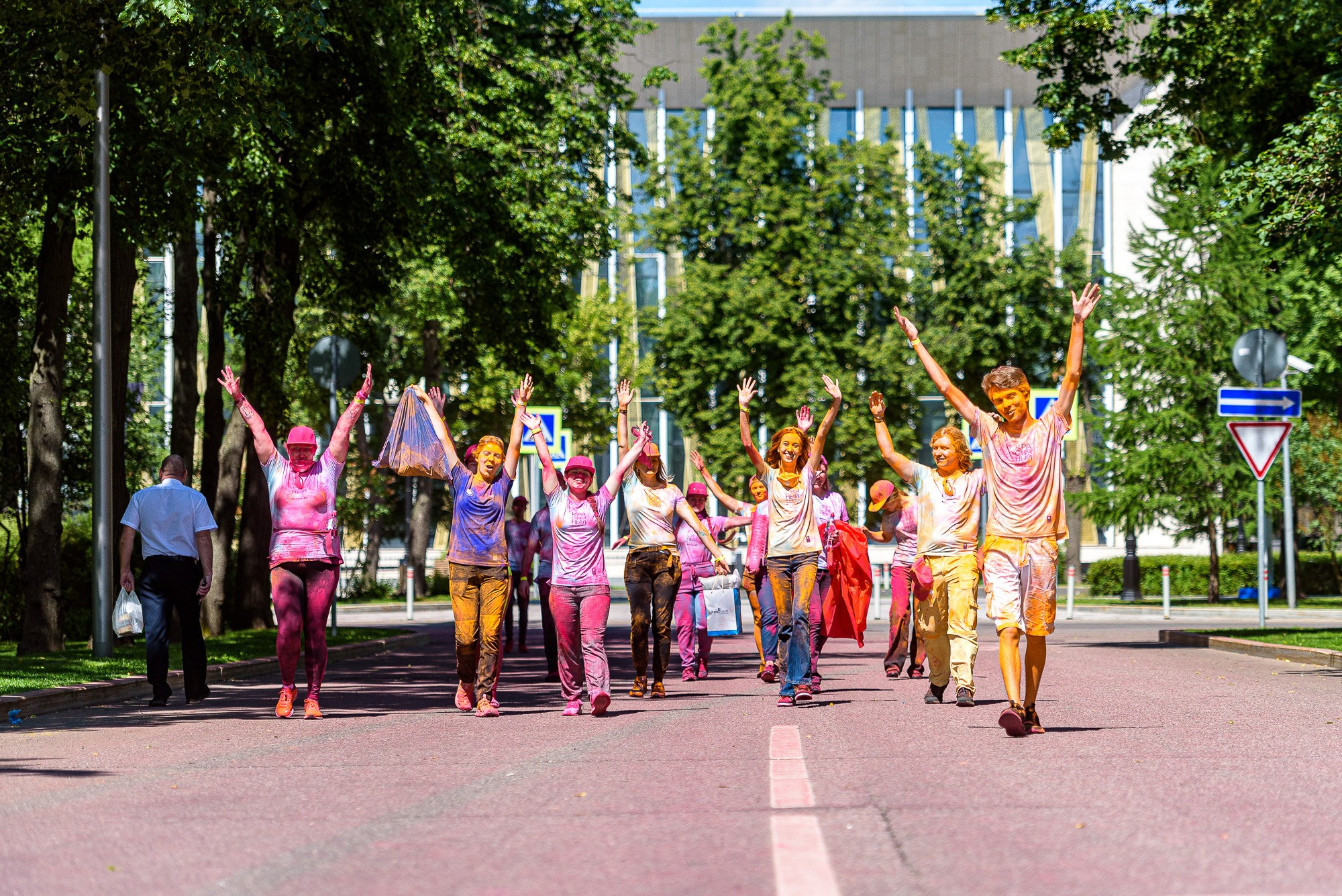 Красочные волонтеры!. Репортажный фотограф Сергей Квартальнов