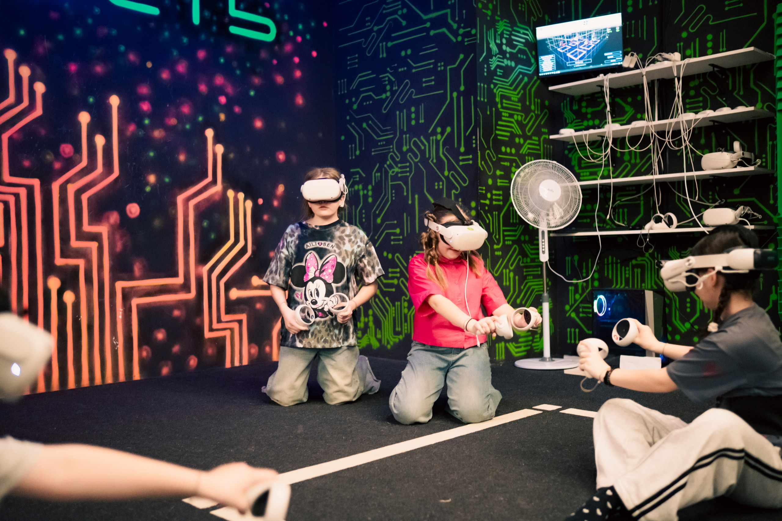 VR April-May. Felixtones