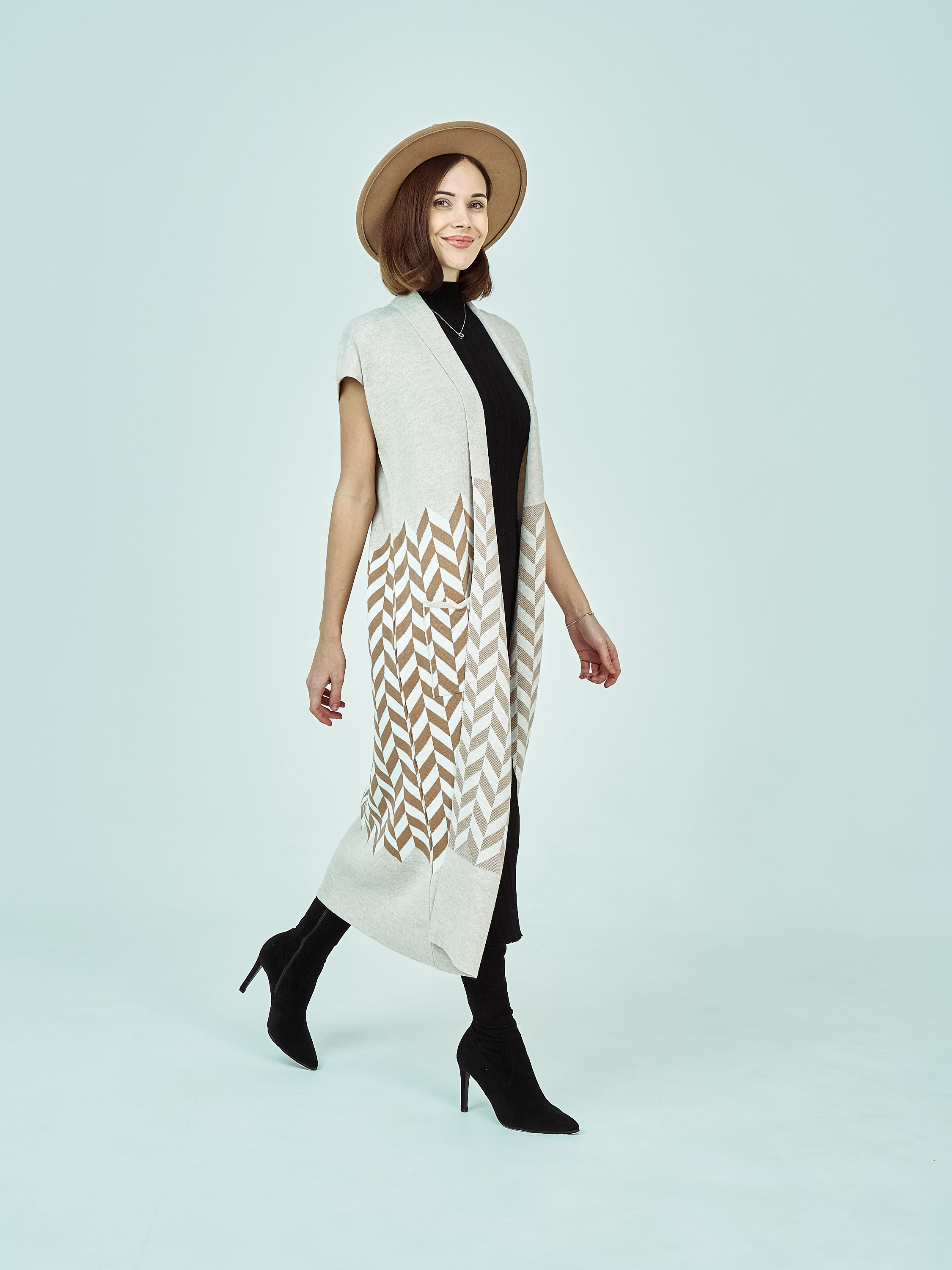 Модельная фотосъёмка кардиганов для Wildberries