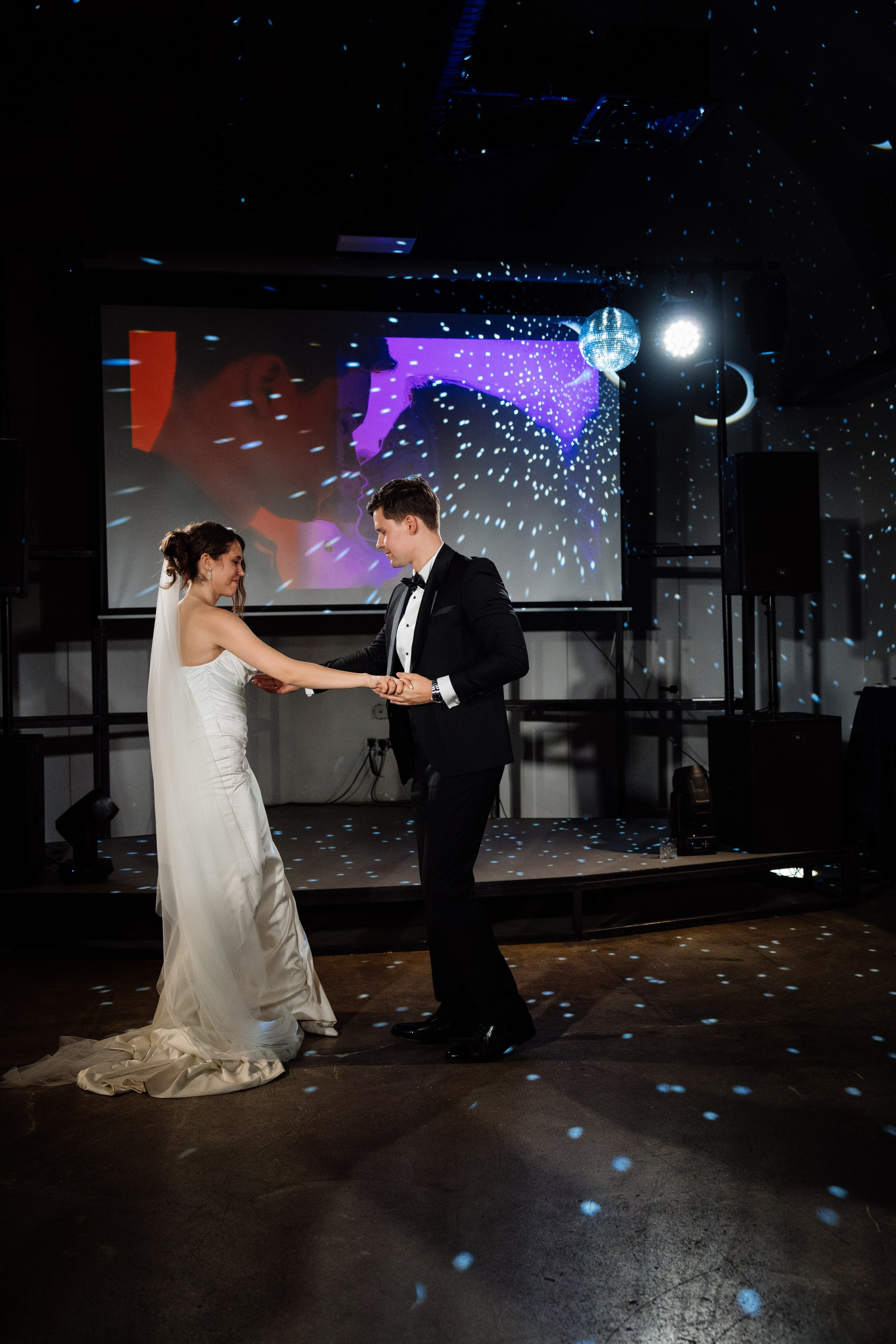 Оранжевая свадьба в гребешках. Свадебный фотограф организатор в Санкт-Петербурге Ассоль Опарина