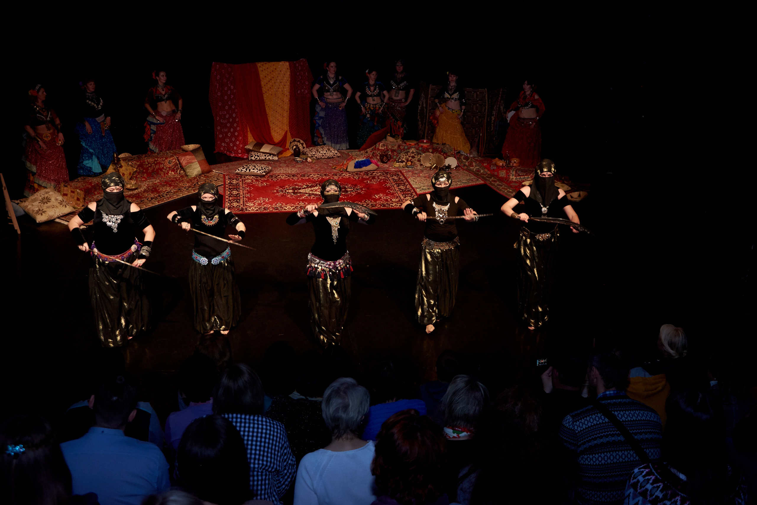 Город танцующего народа. Ольга Чёкотова (Фотограф Кострома)