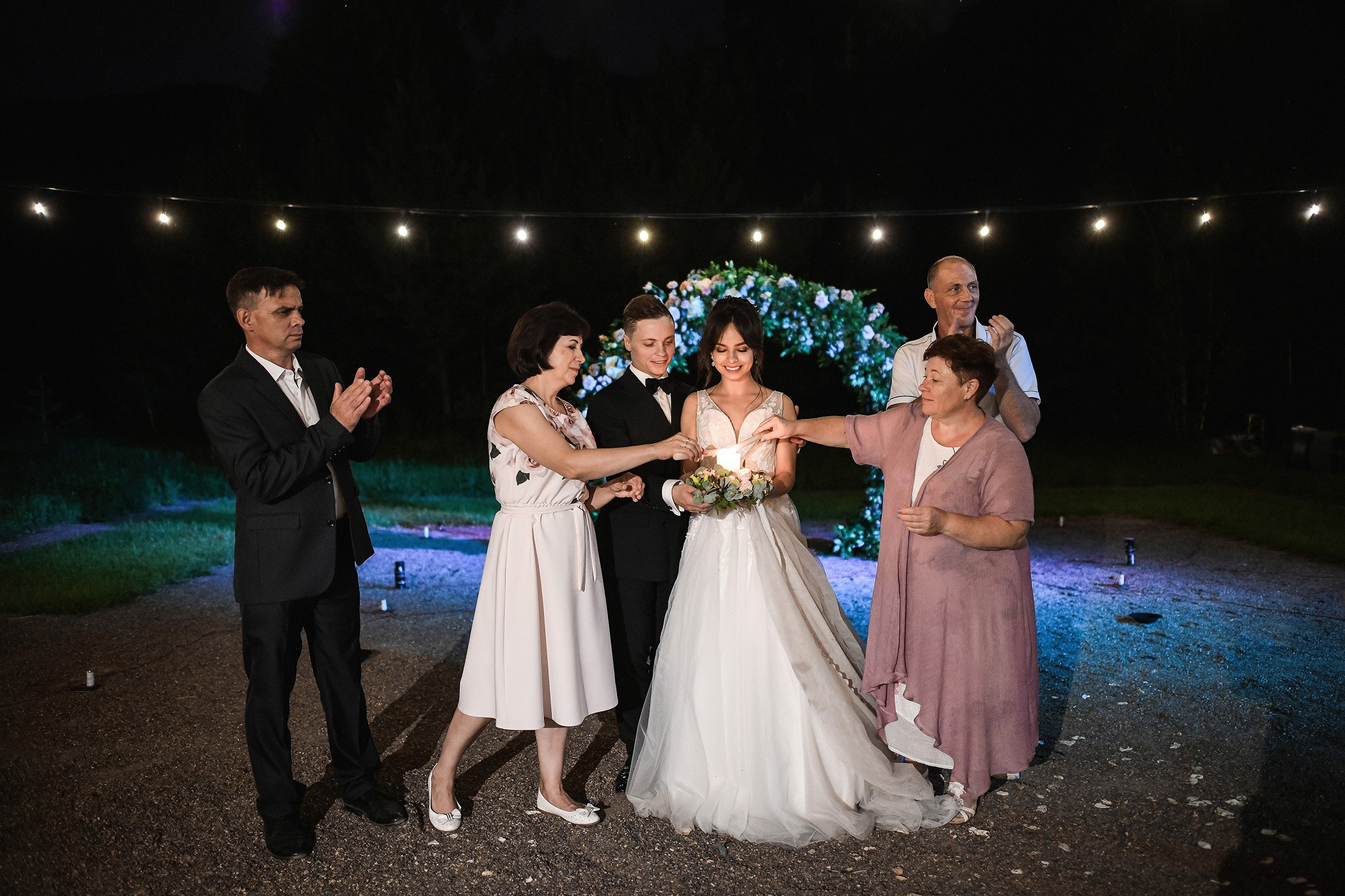 🌄 Демьян и Катя — свадьба в нацпарке "Столбы" | Веселый банкет и эпичные фото на скалах. 📸 Свадебный и семейный фотограф в Красноярске Тихомиров Евгений | 17 лет опыта | 800+ свадеб