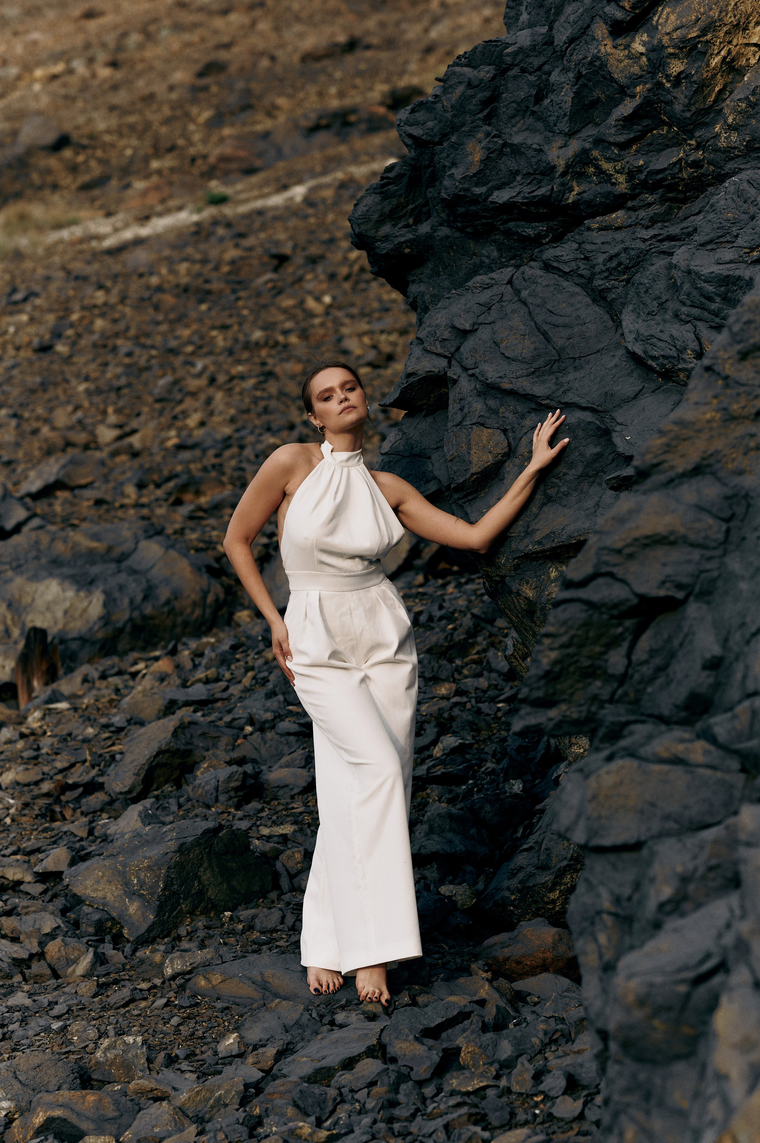 Контентная съёмка белого платья на модели, для бренда одежды в Екатеринбурге