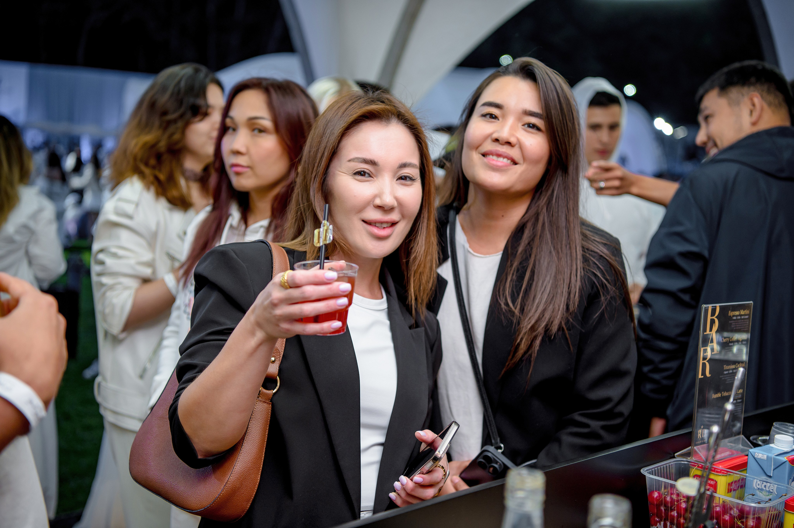 Концерты. Фестивали. Елена Северина фотограф, Алматы: репортаж (спорт, концерты, конференции), предметная и фуд-съёмка, портреты, каталоги, фэшн, ретушь