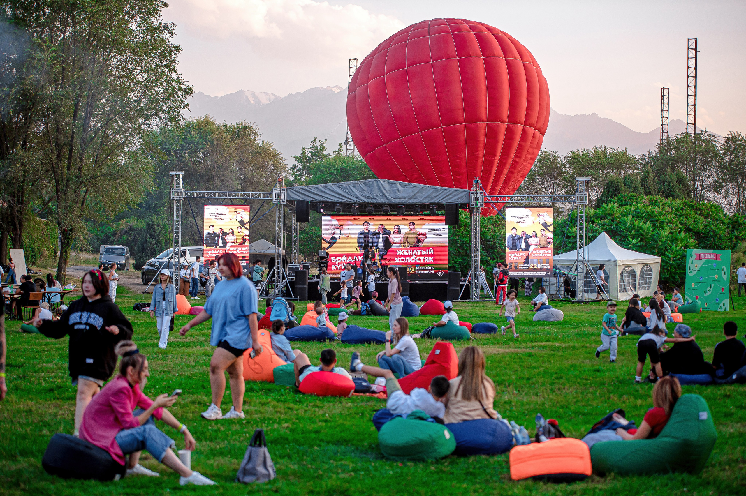 Концерты. Фестивали. Елена Северина фотограф, Алматы: репортаж (спорт, концерты, конференции), предметная и фуд-съёмка, портреты, каталоги, фэшн, ретушь