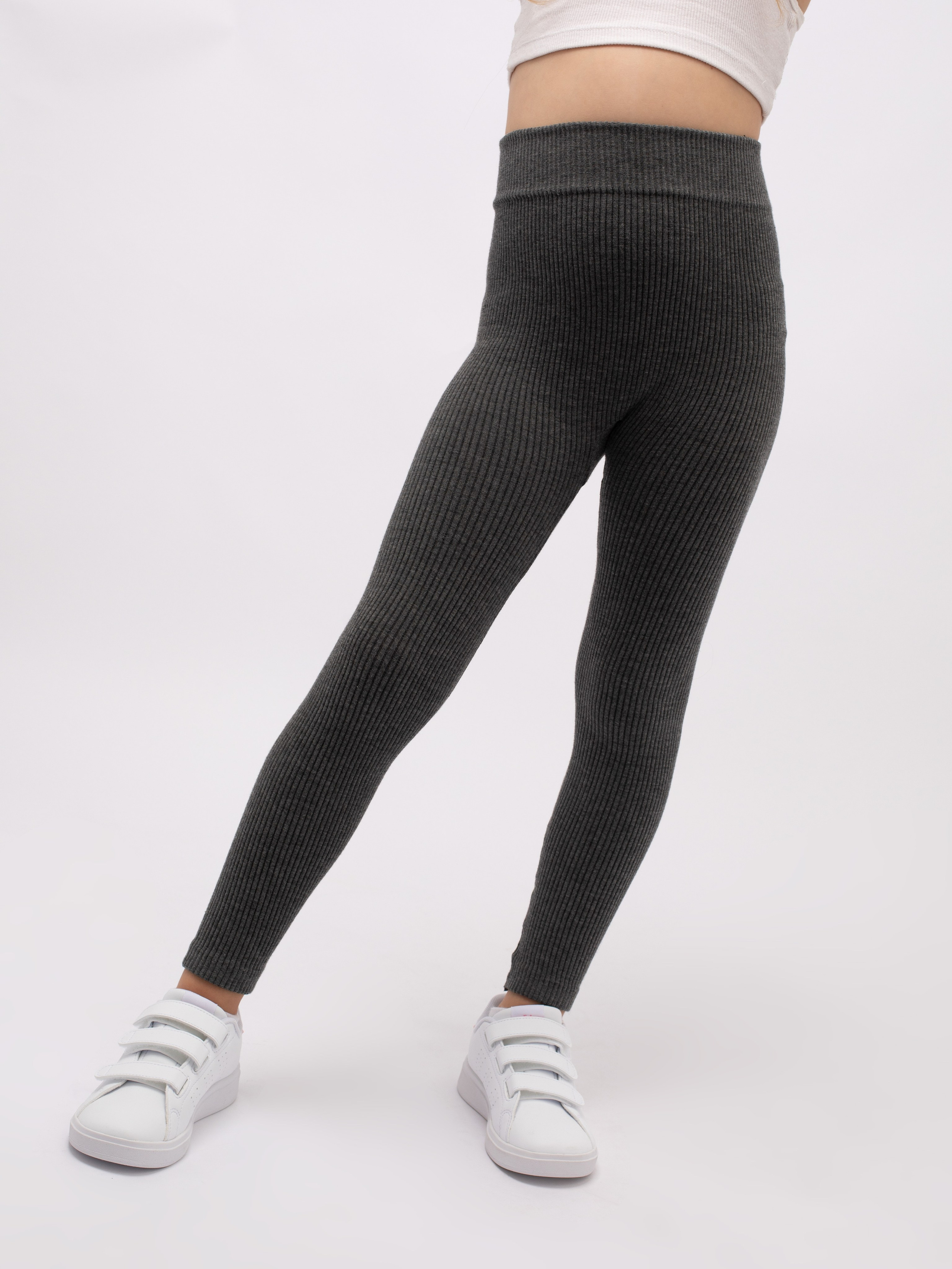 Детские лосины. Фотостудия предметной и модельной съёмки для маркетплейсов