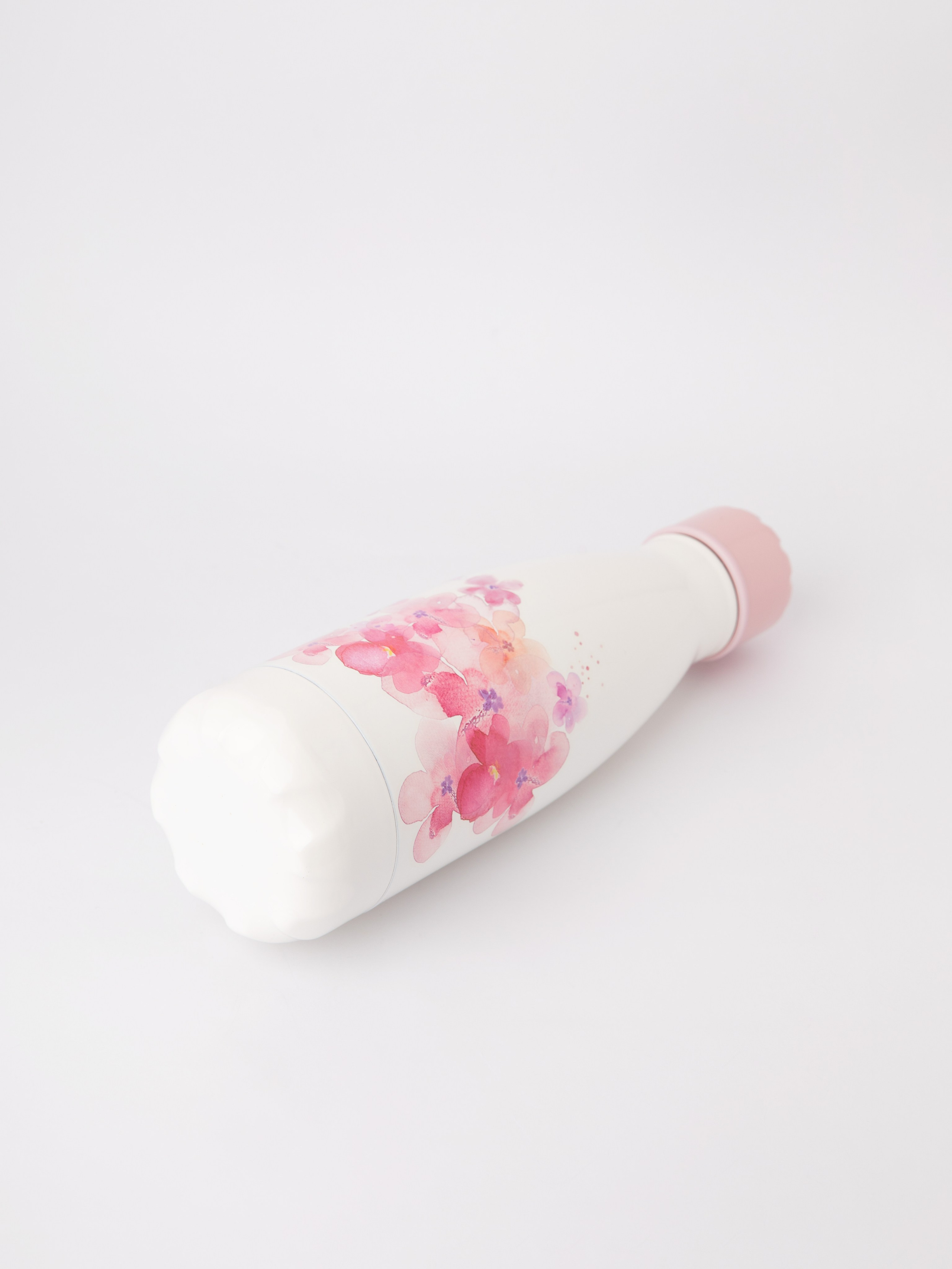 Термосы. Фотостудия предметной и модельной съёмки для маркетплейсов