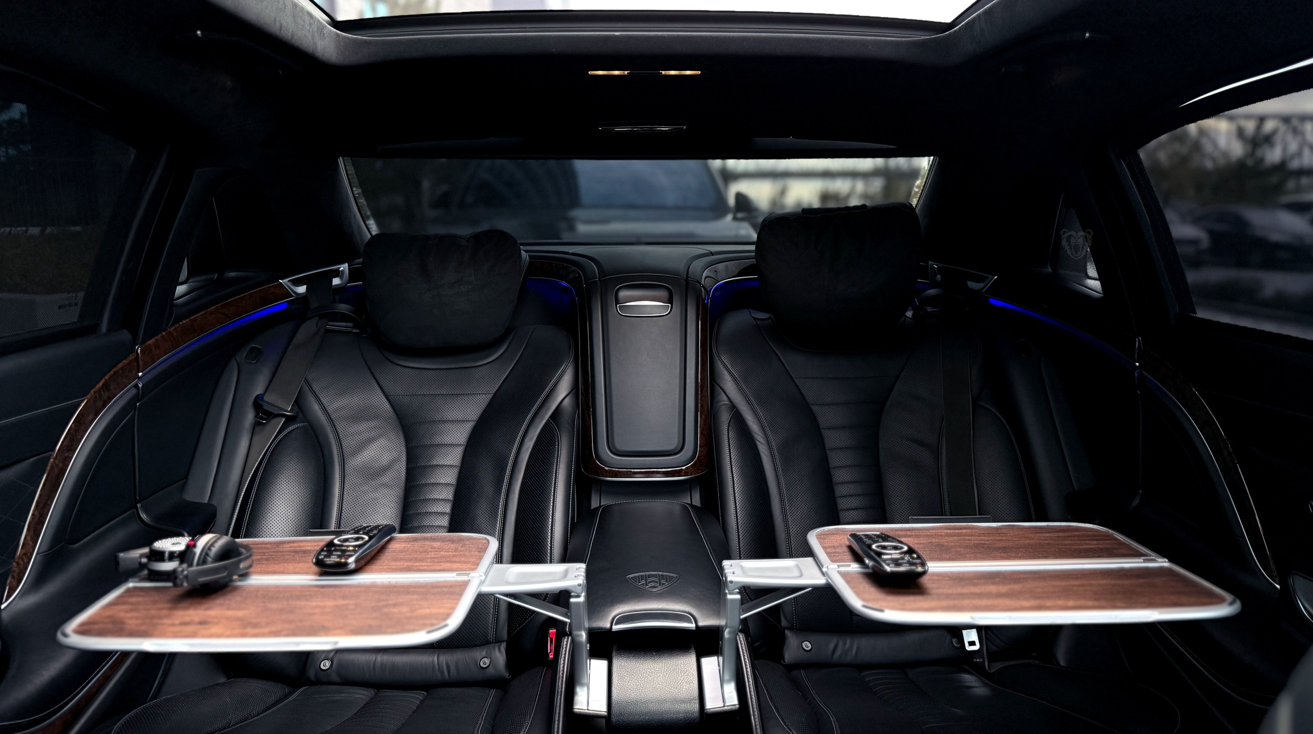 Услуги. Аренда премиум автомобилей в Астрахани