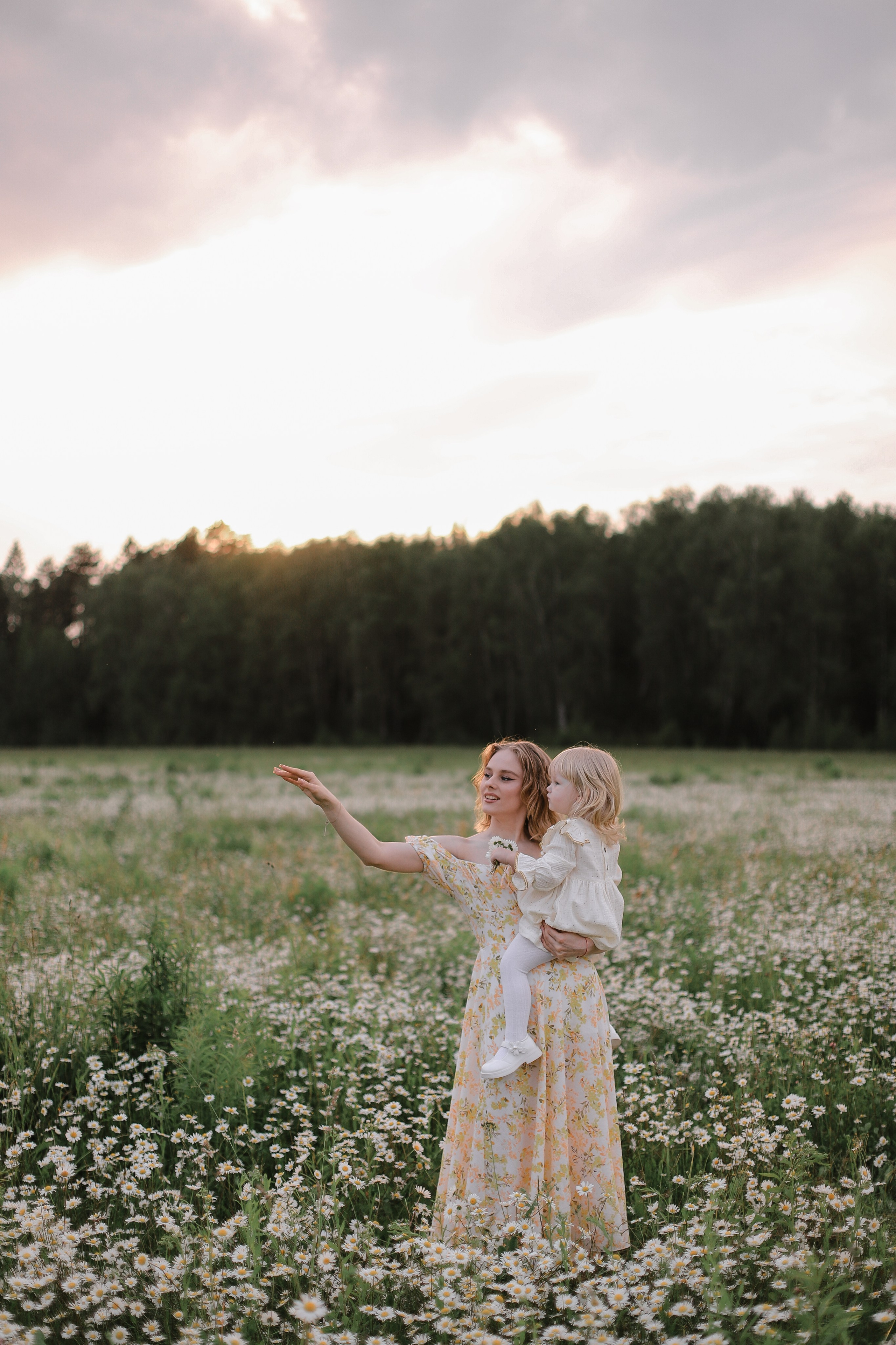 Катя и Соня в ромашках. Свадебный, семейный и детский фотограф в Люберцах Зайцева Анастасия
