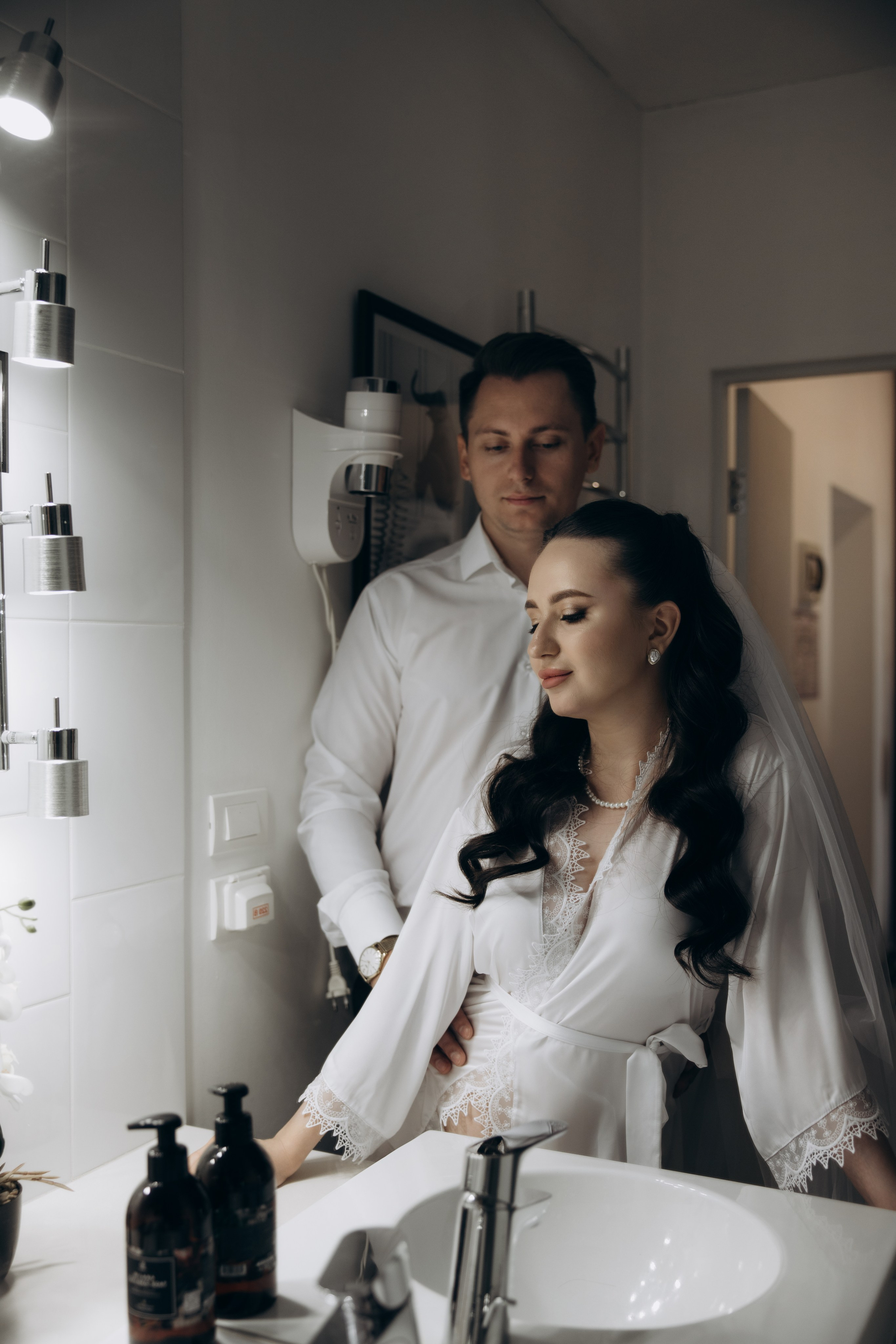 Свадебная фотосъемка в Пензе: Ольга и Владислав в отеле и студии «Перспектива»